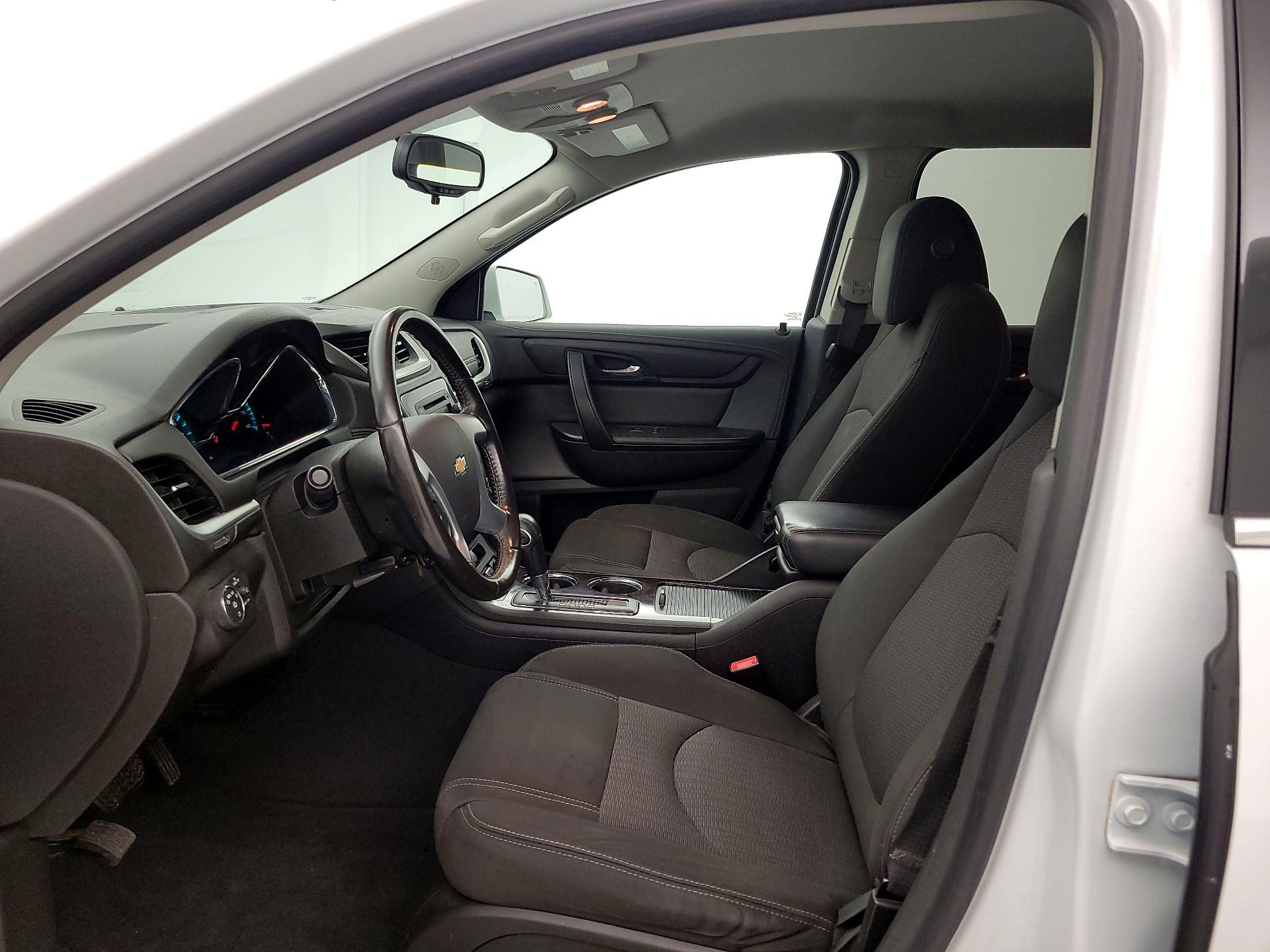 Thumbnail: 2017 Chevrolet Traverse - 11