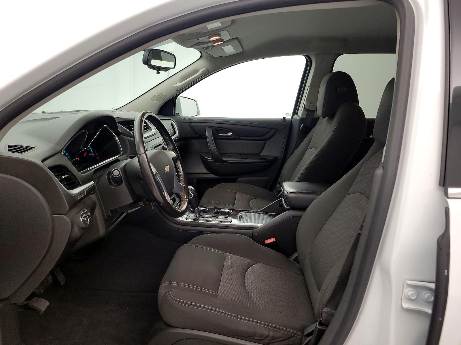 2017 Chevrolet Traverse 1LT - Photo 12