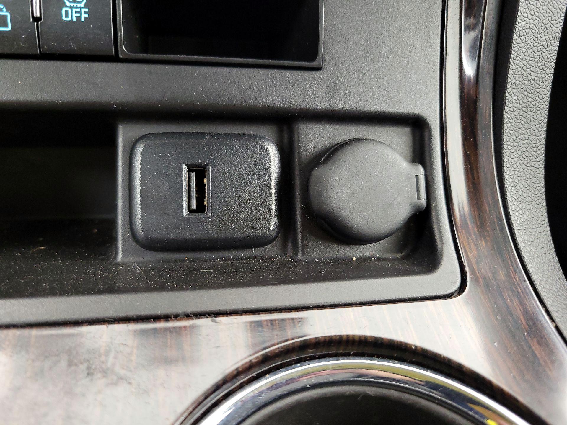 Thumbnail: 2017 Chevrolet Traverse - 18