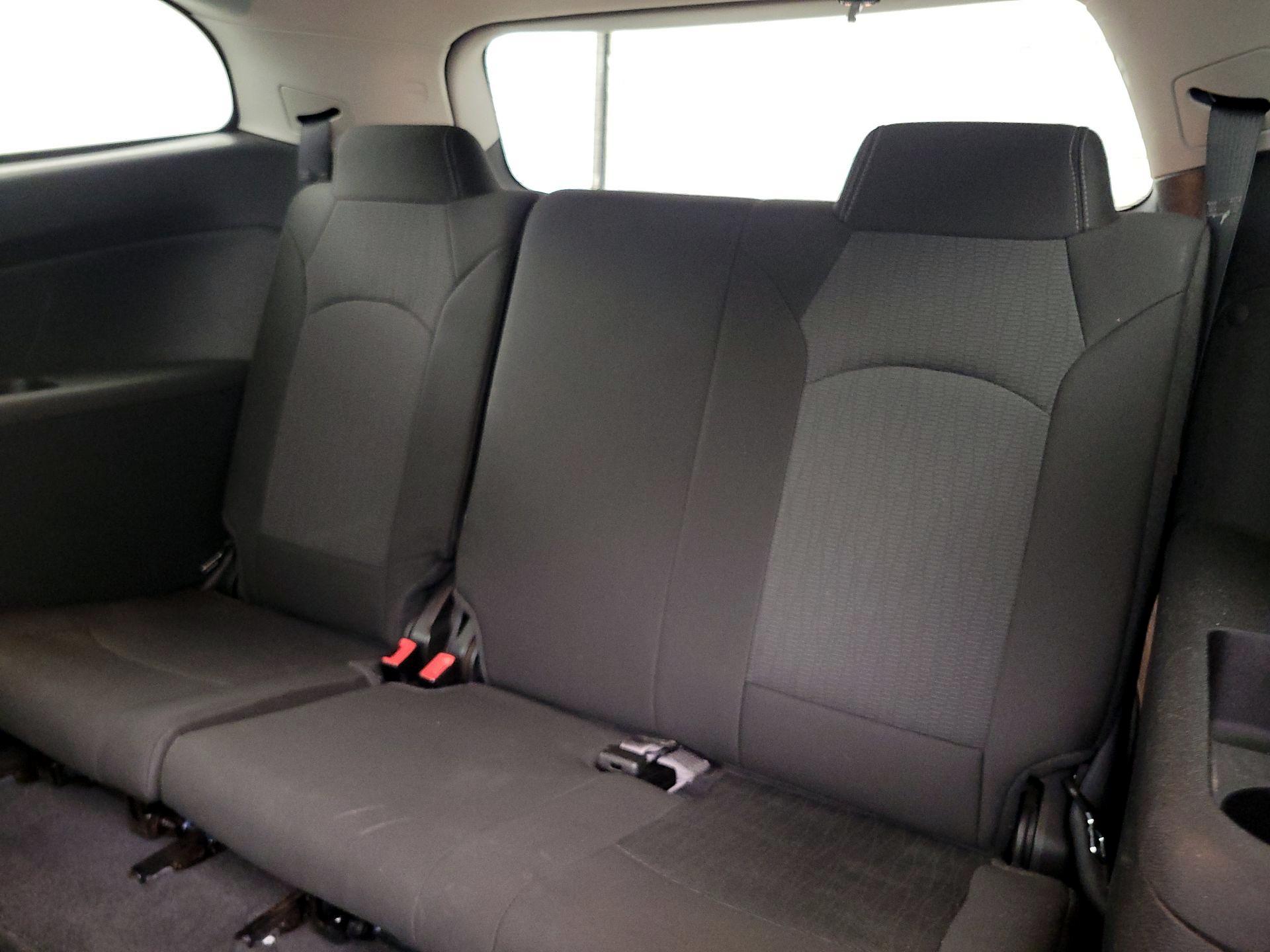 Thumbnail: 2017 Chevrolet Traverse - 20