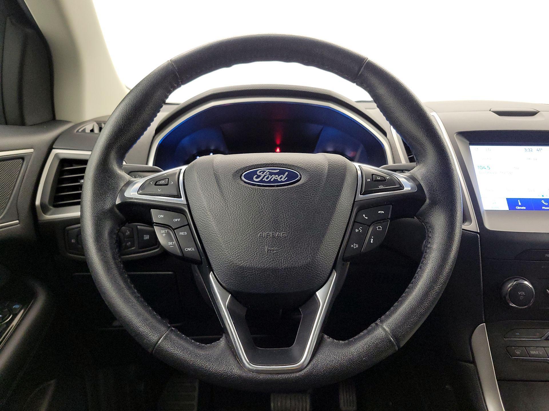 Thumbnail: 2019 Ford Edge - 10