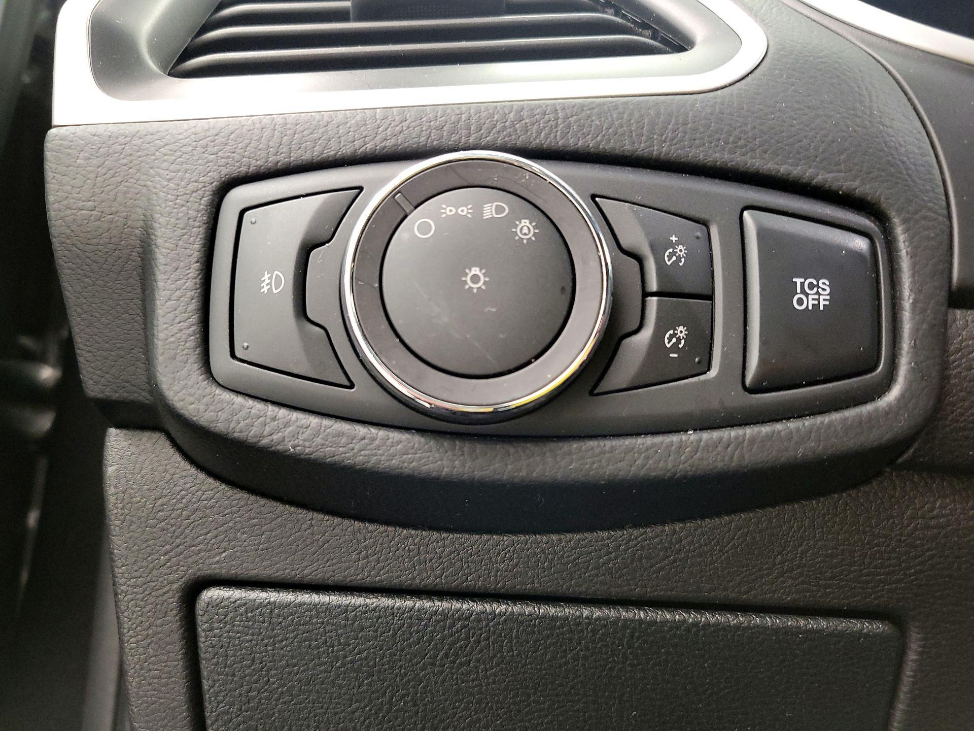 Thumbnail: 2019 Ford Edge - 13