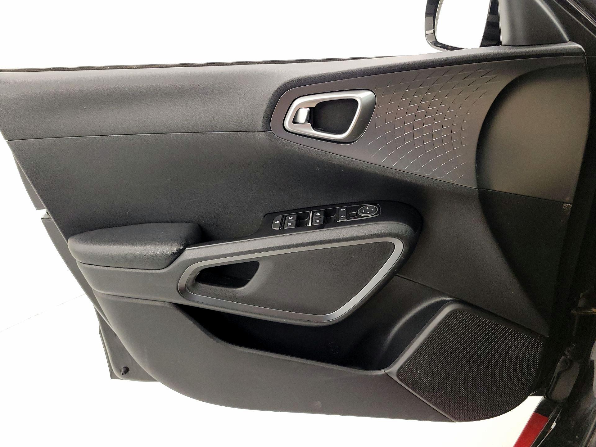 Thumbnail: 2020 Kia Soul - 12