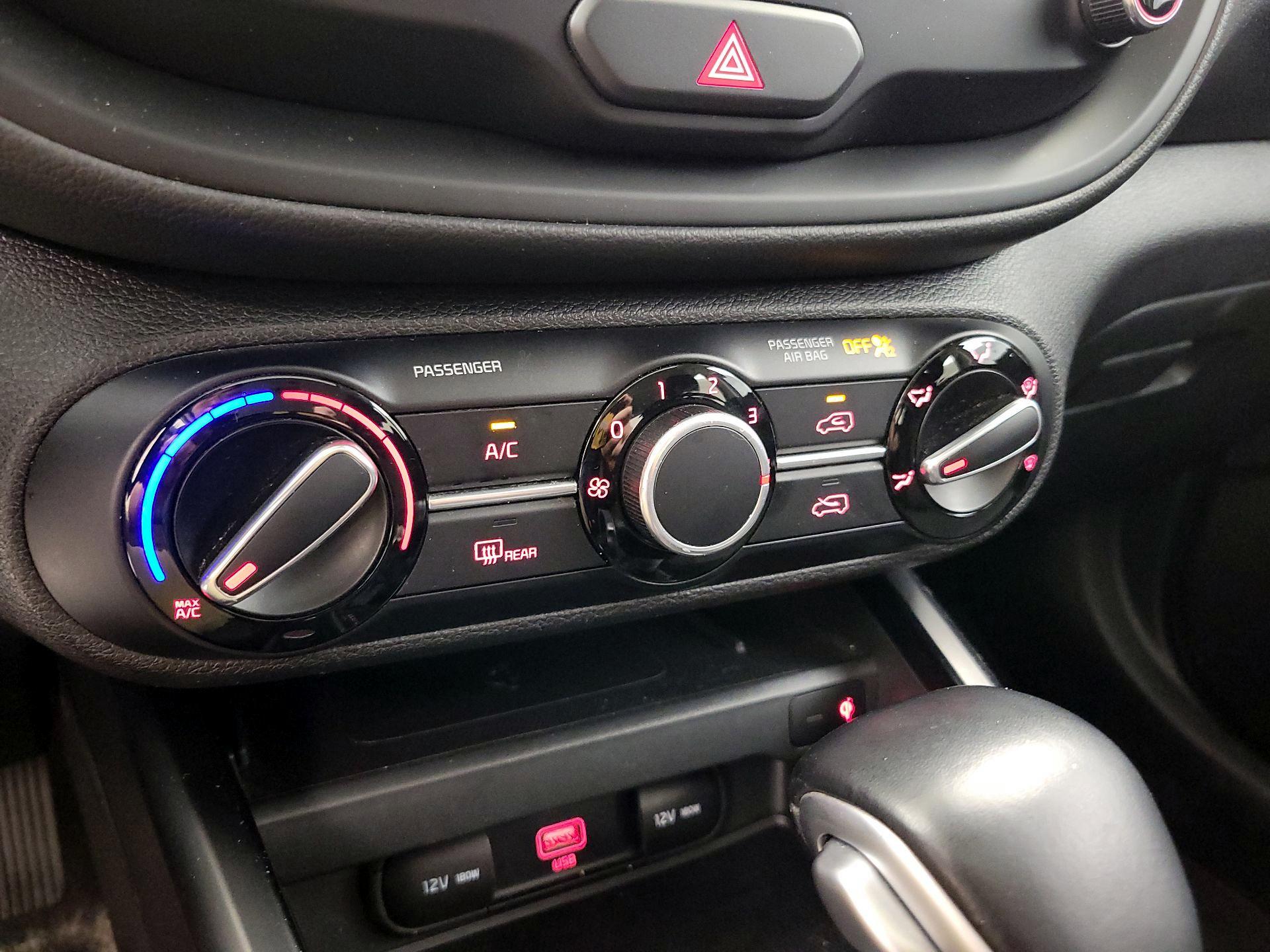 Thumbnail: 2020 Kia Soul - 16