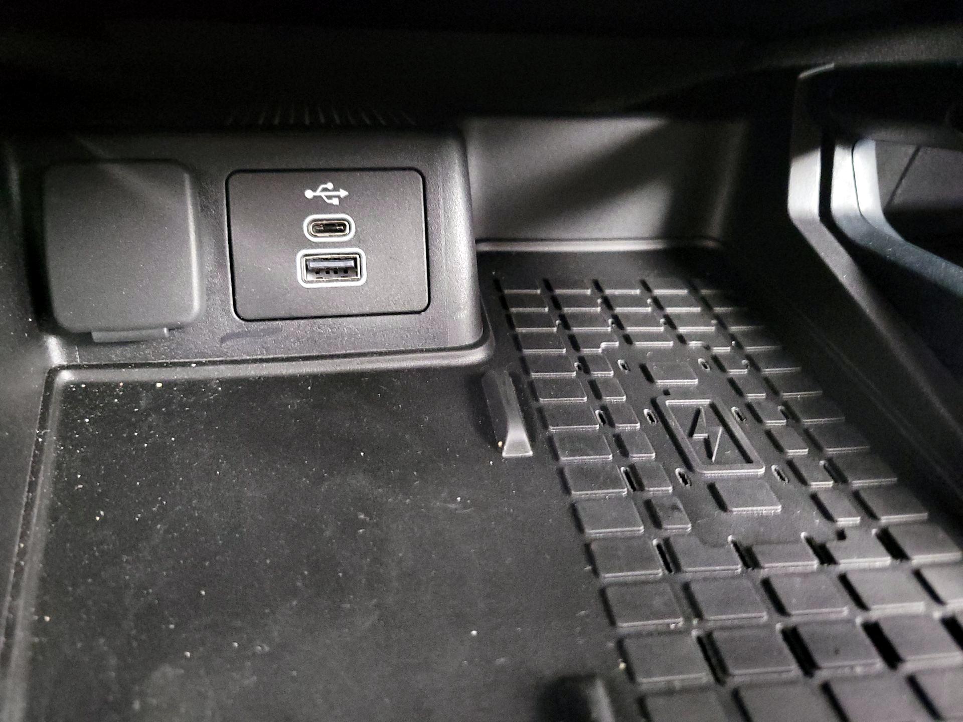 Thumbnail: 2025 Ford Bronco Sport - 18