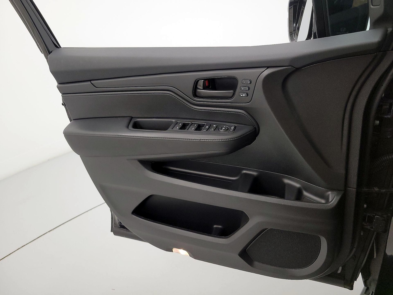 2025 Honda Odyssey Sport L - Photo 13