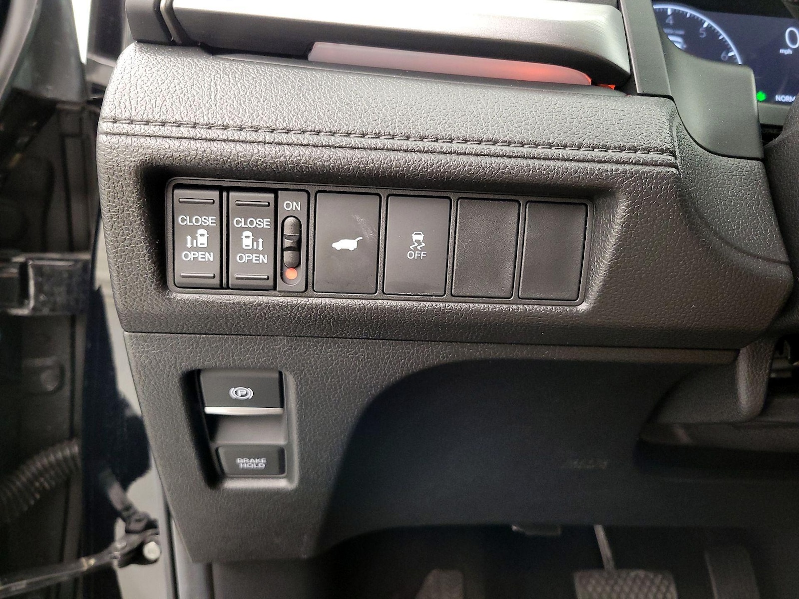 2025 Honda Odyssey Sport L - Photo 14
