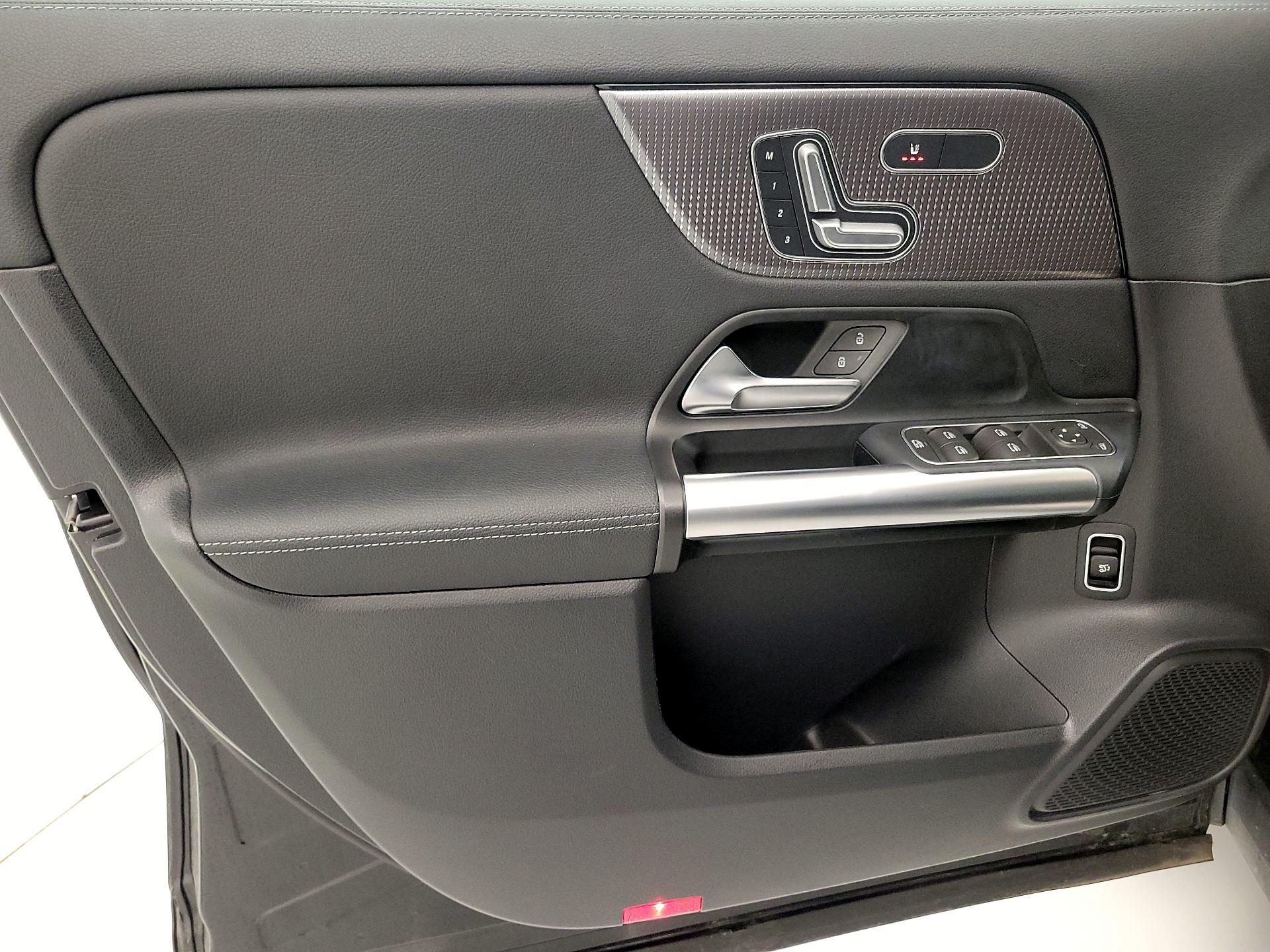 Thumbnail: 2023 Mercedes-Benz GLA - 12