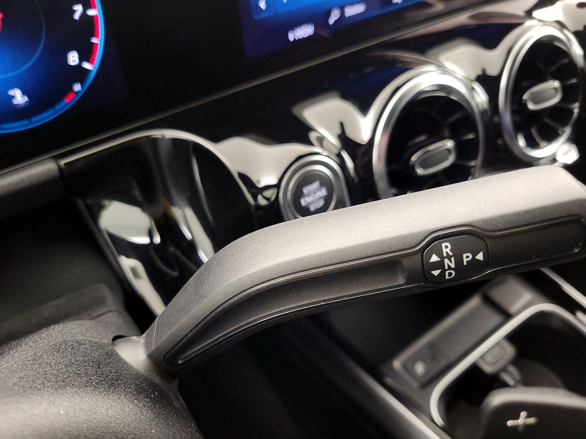 Thumbnail: 2023 Mercedes-Benz GLA - 17