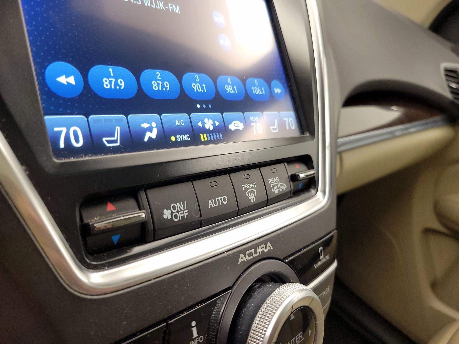 Thumbnail: 2020 Acura MDX - 16