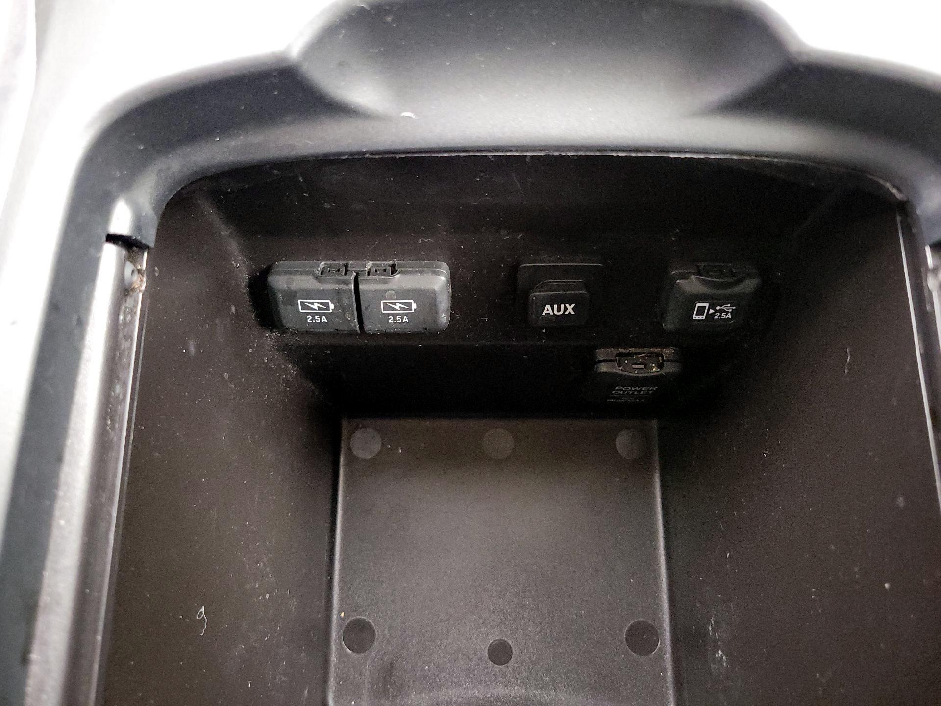 Thumbnail: 2020 Acura MDX - 18