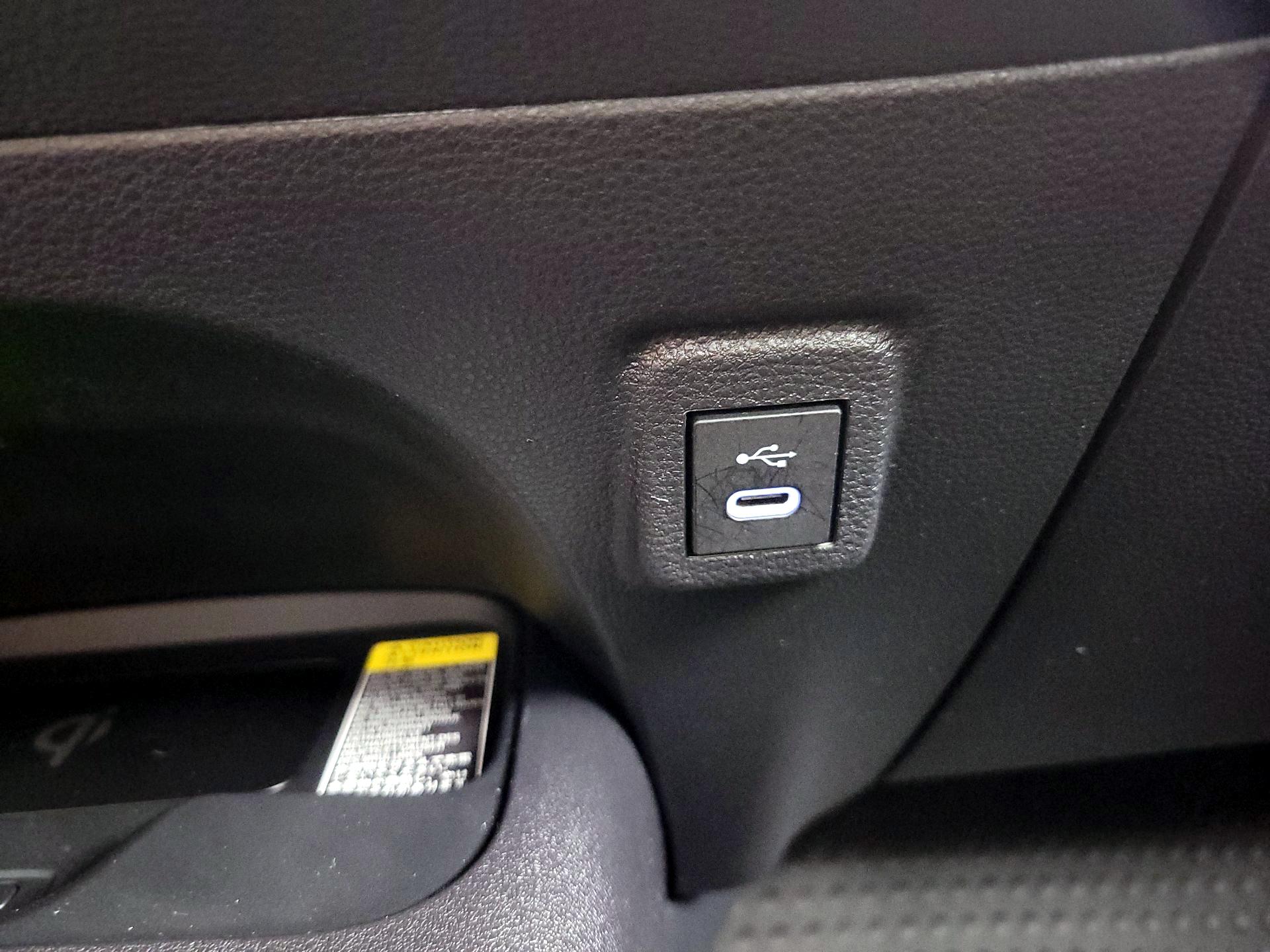 Thumbnail: 2025 Toyota Corolla - 18