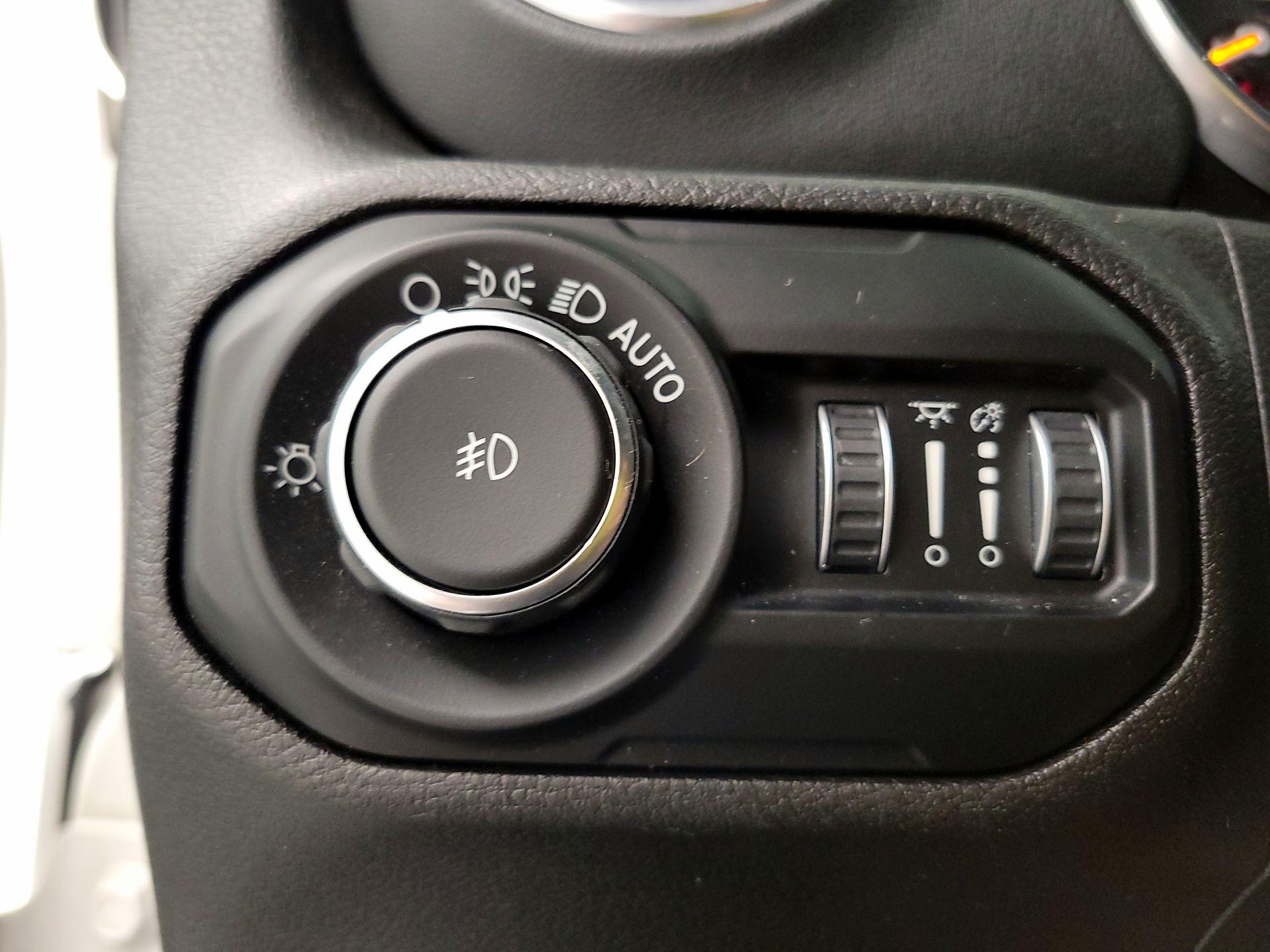Thumbnail: 2020 Jeep Wrangler - 13
