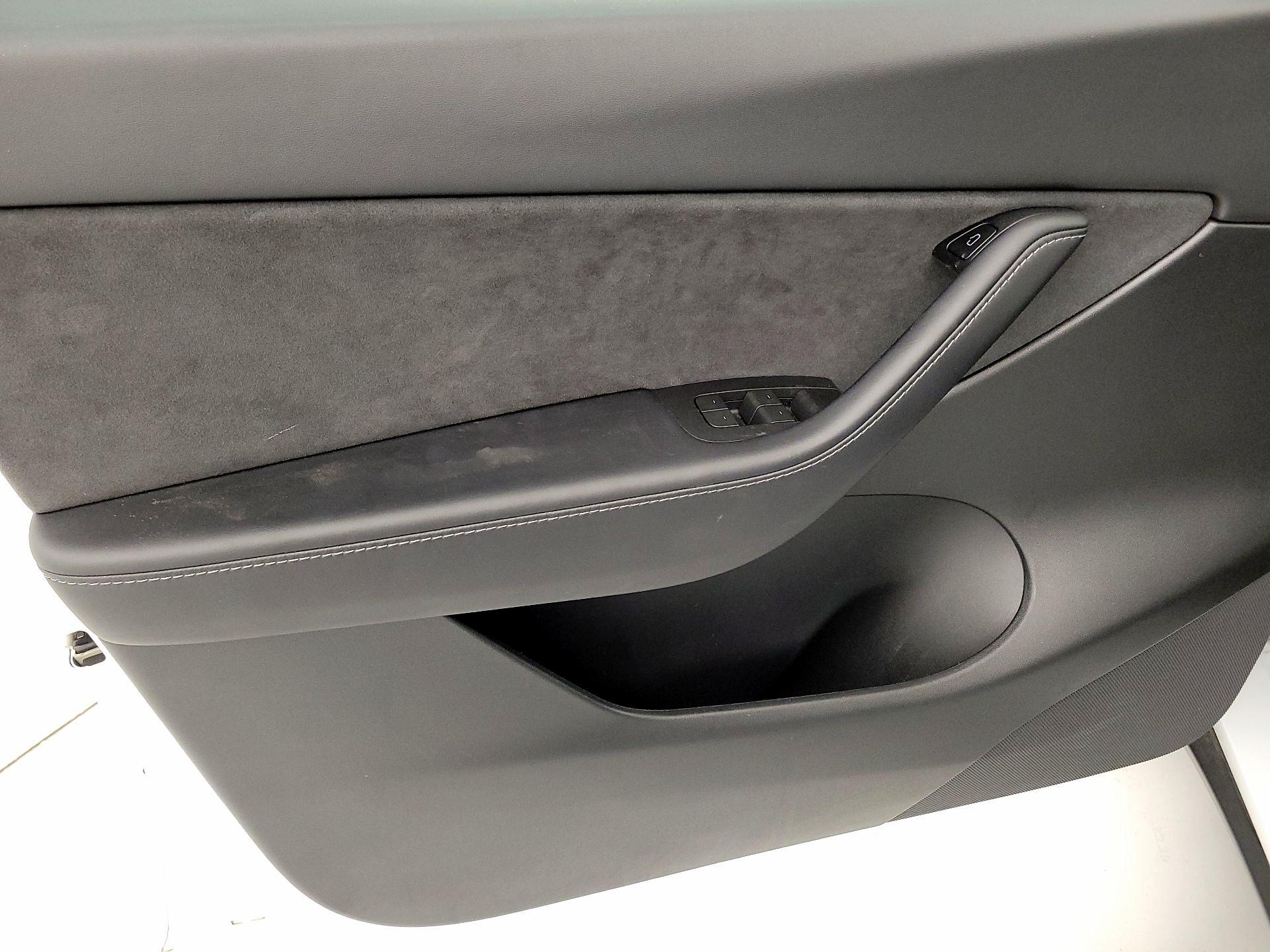 Thumbnail: 2021 Tesla Model Y - 12