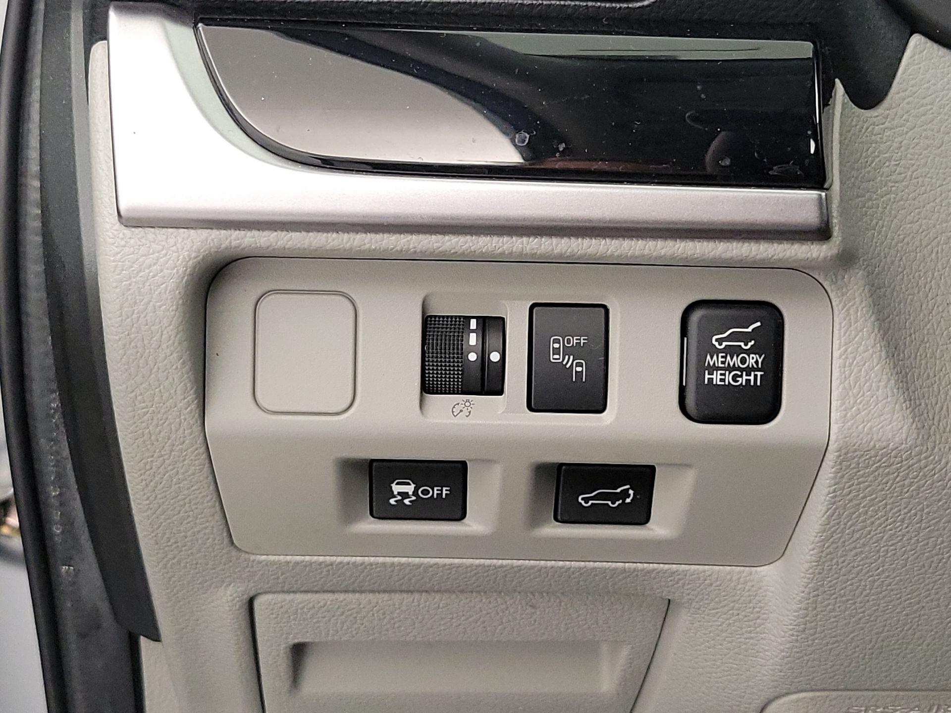 Thumbnail: 2017 Subaru Forester - 13