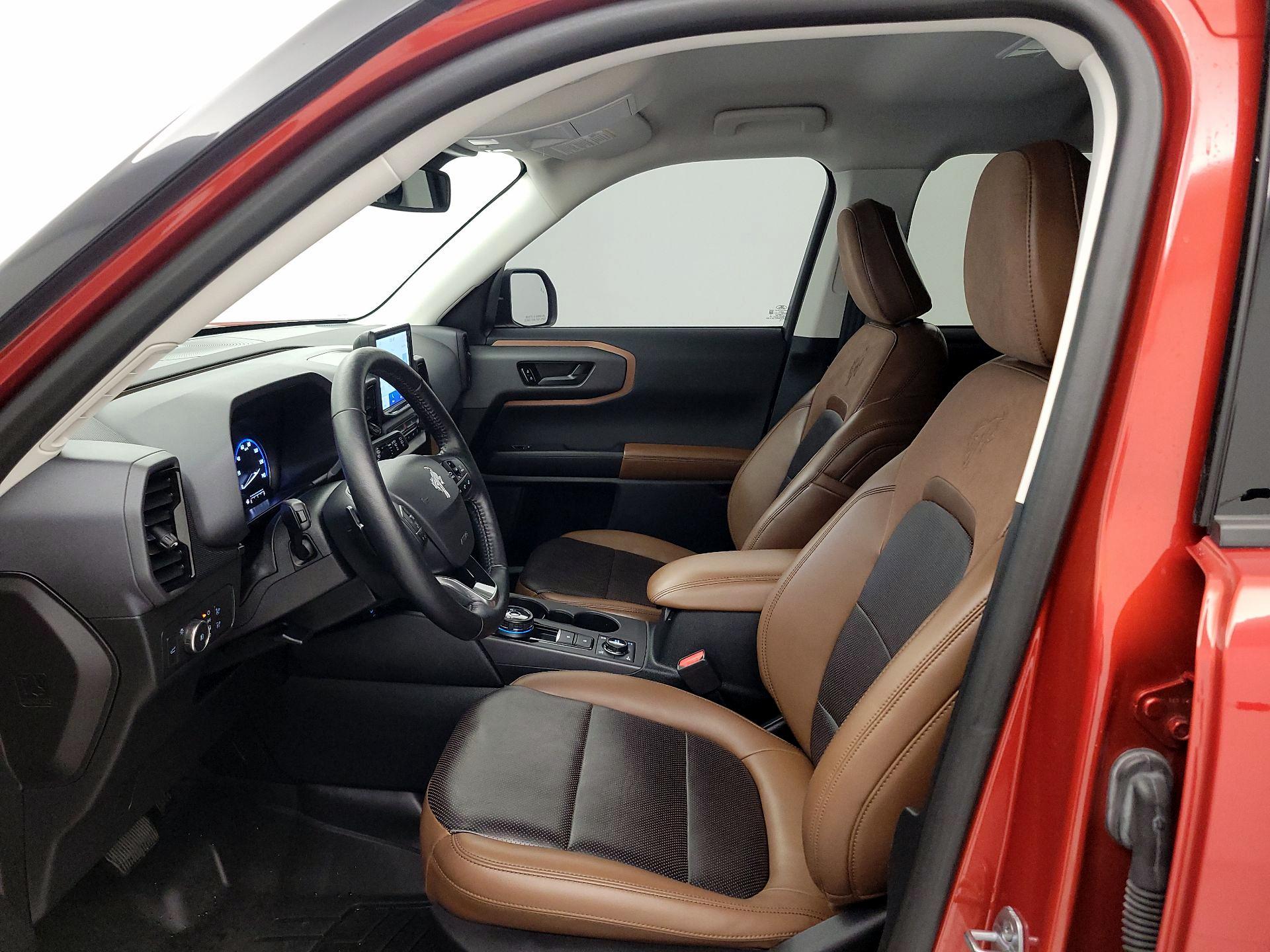 Thumbnail: 2022 Ford Bronco Sport - 11