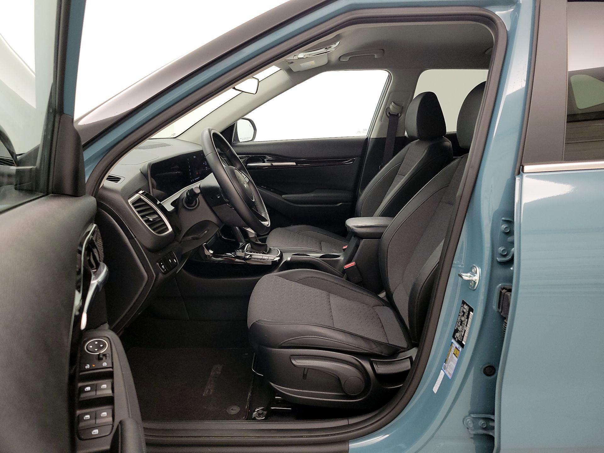 Thumbnail: 2024 Kia Seltos - 11