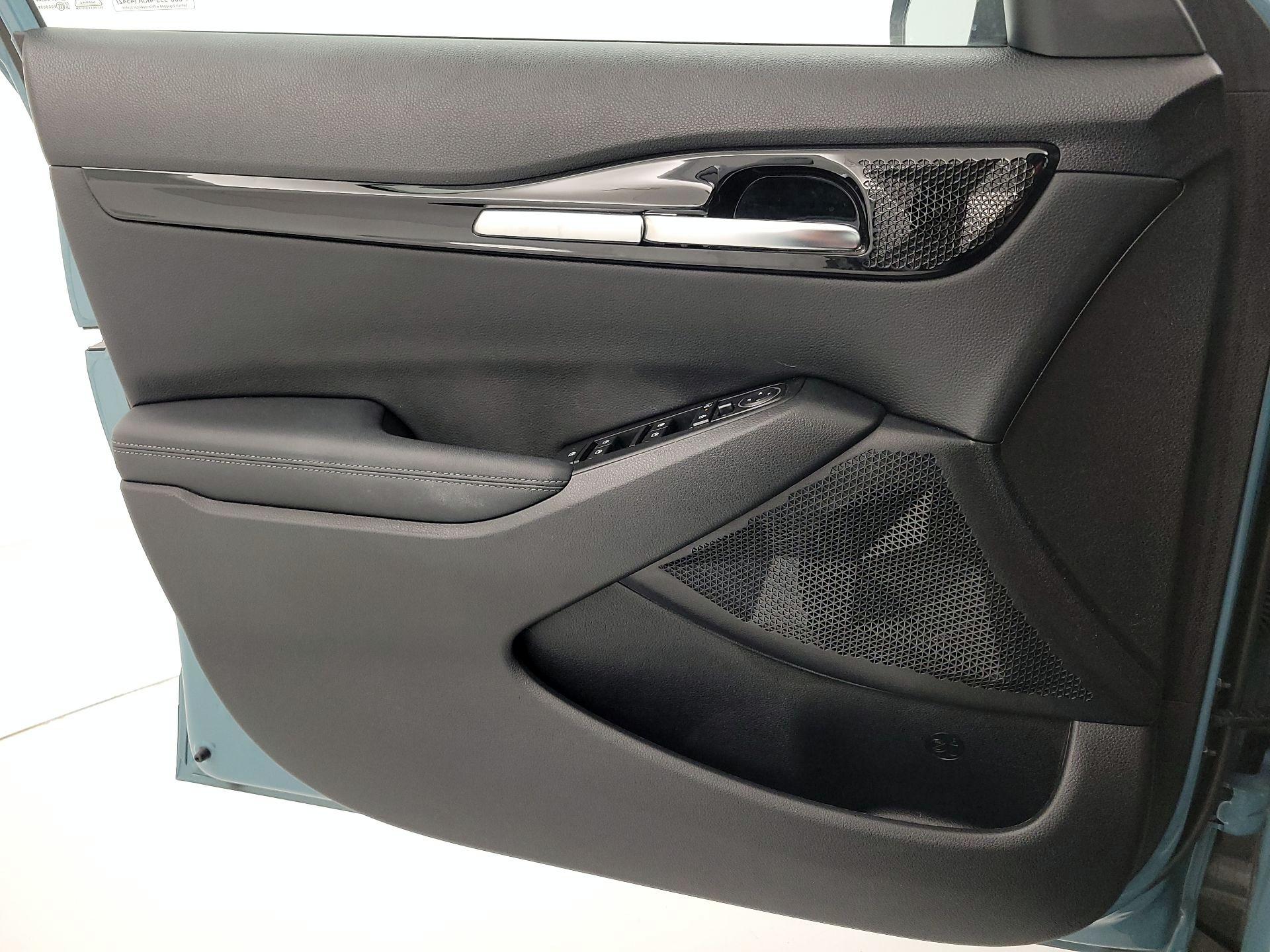 Thumbnail: 2024 Kia Seltos - 12