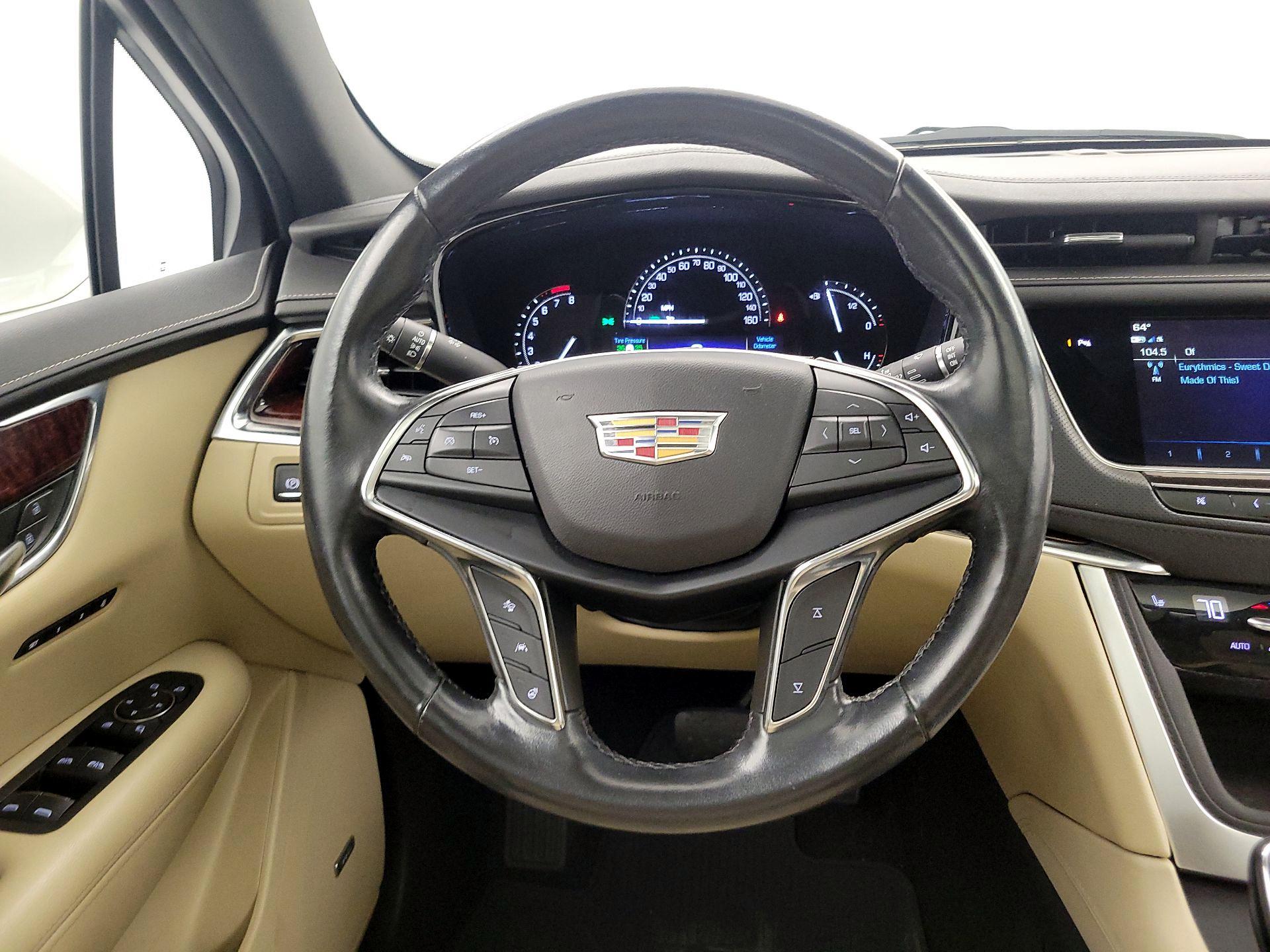 Thumbnail: 2019 Cadillac XT5 - 10