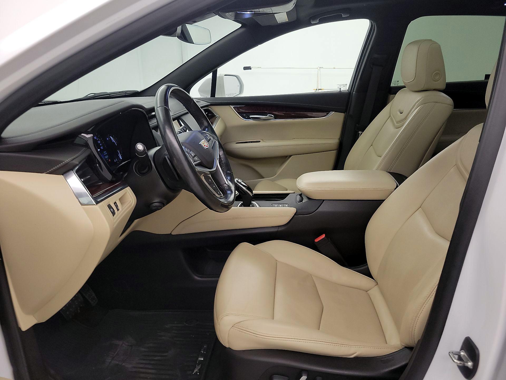 Thumbnail: 2019 Cadillac XT5 - 11