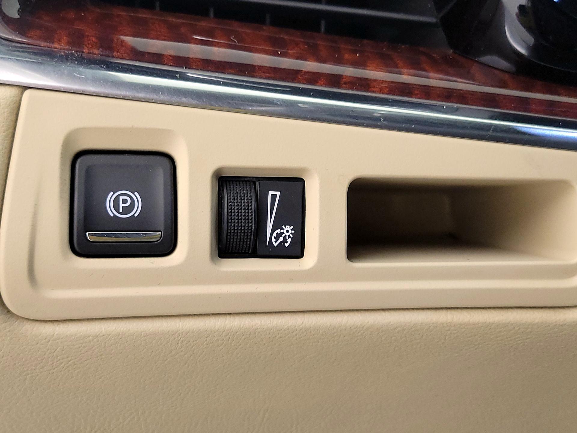Thumbnail: 2019 Cadillac XT5 - 13