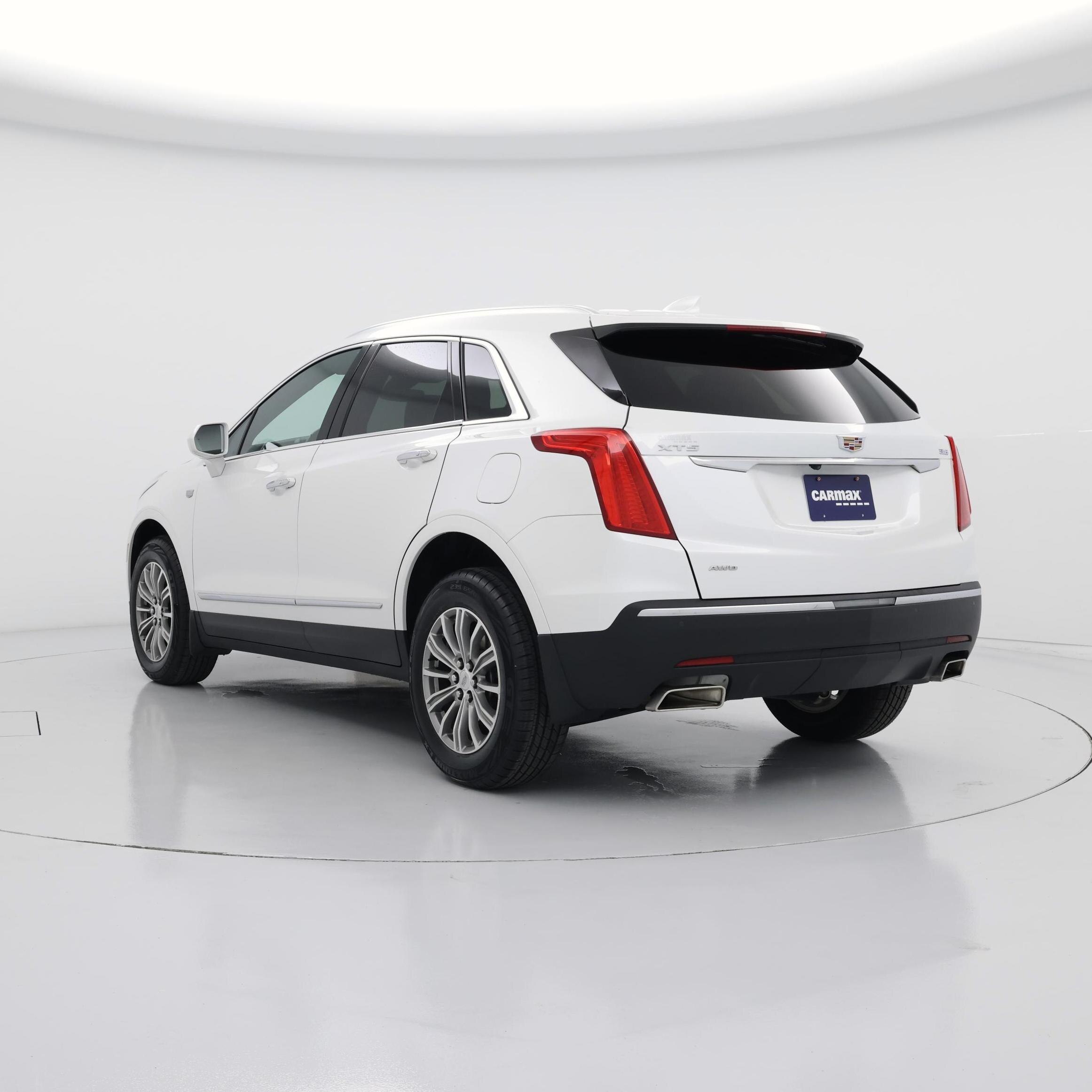Thumbnail: 2019 Cadillac XT5 - 2