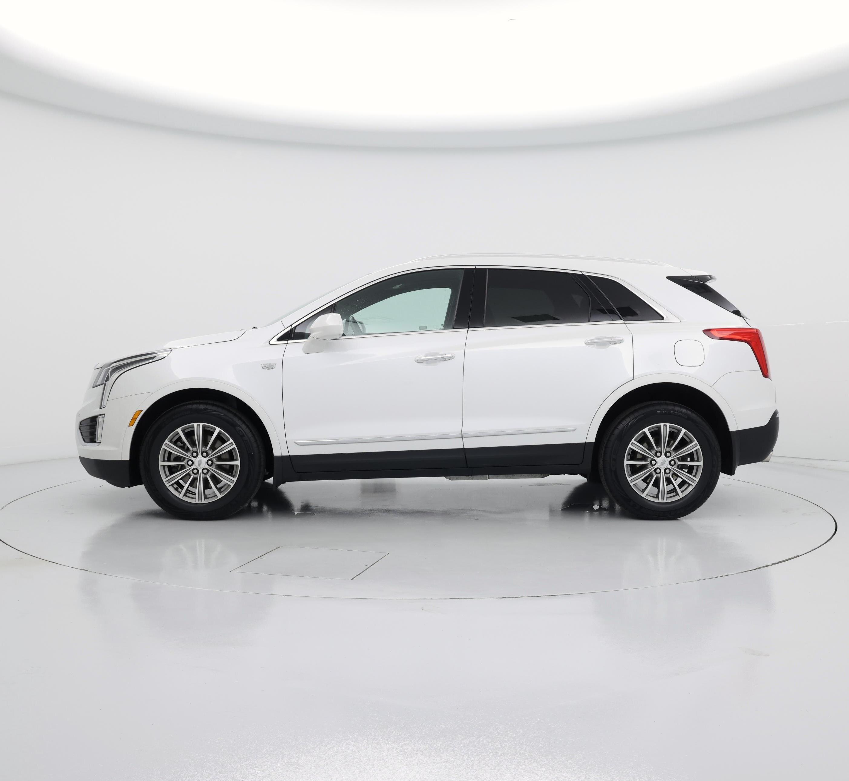 Thumbnail: 2019 Cadillac XT5 - 3