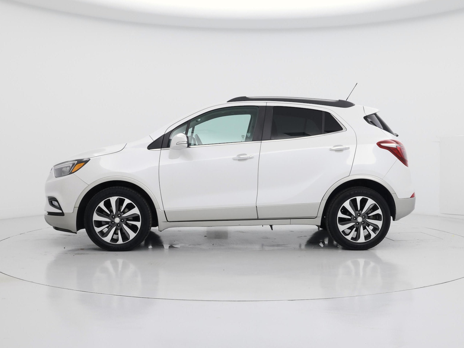 2018 Buick Encore Preferred II - Photo 4
