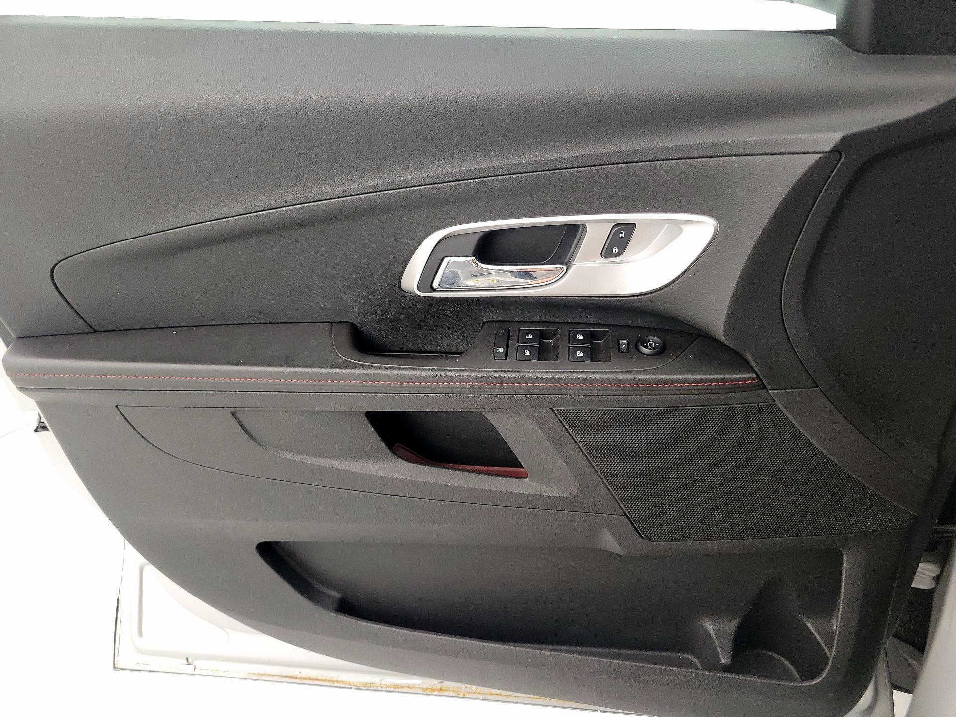 Thumbnail: 2015 Chevrolet Equinox - 12