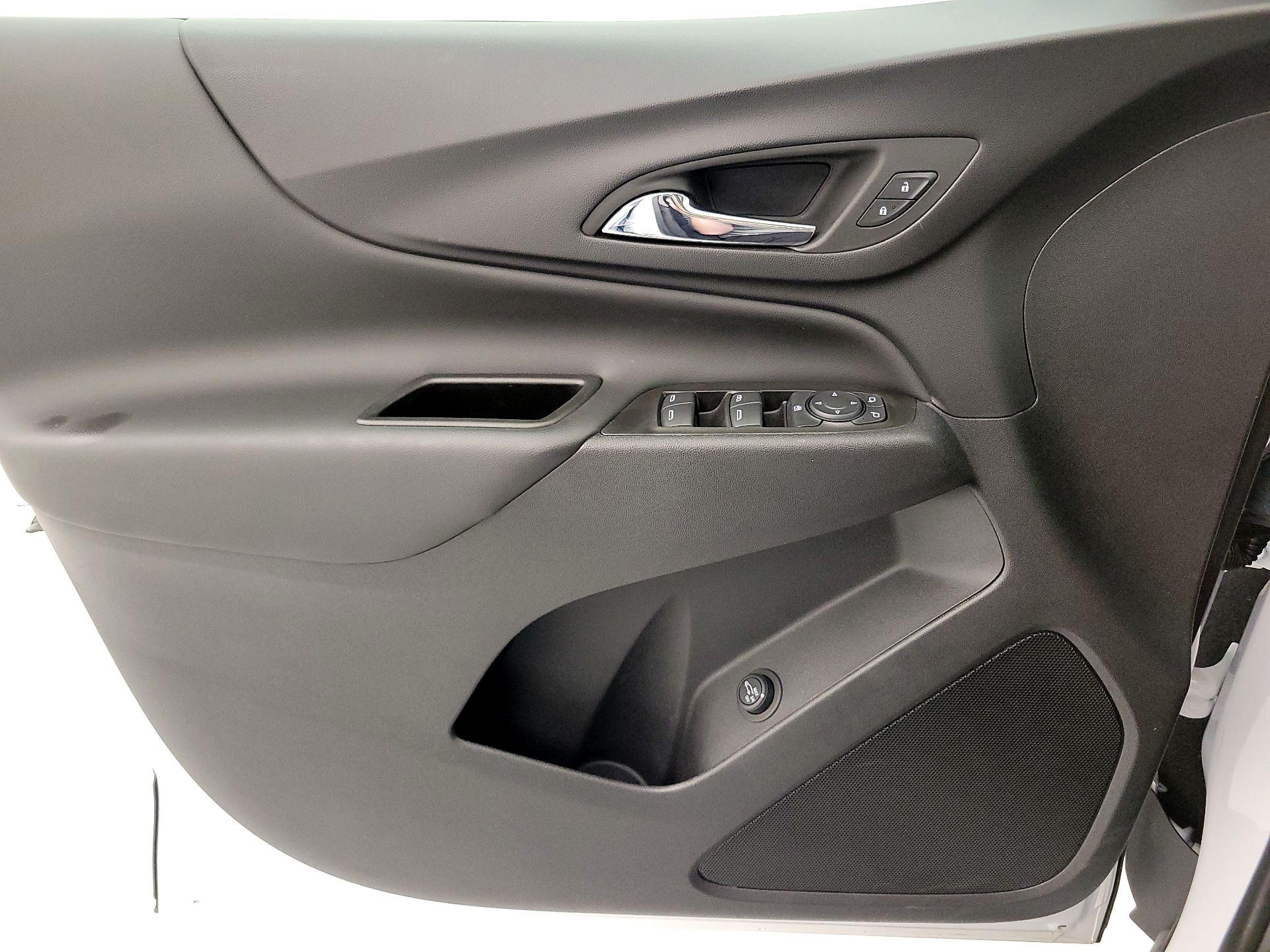 Thumbnail: 2022 Chevrolet Equinox - 12