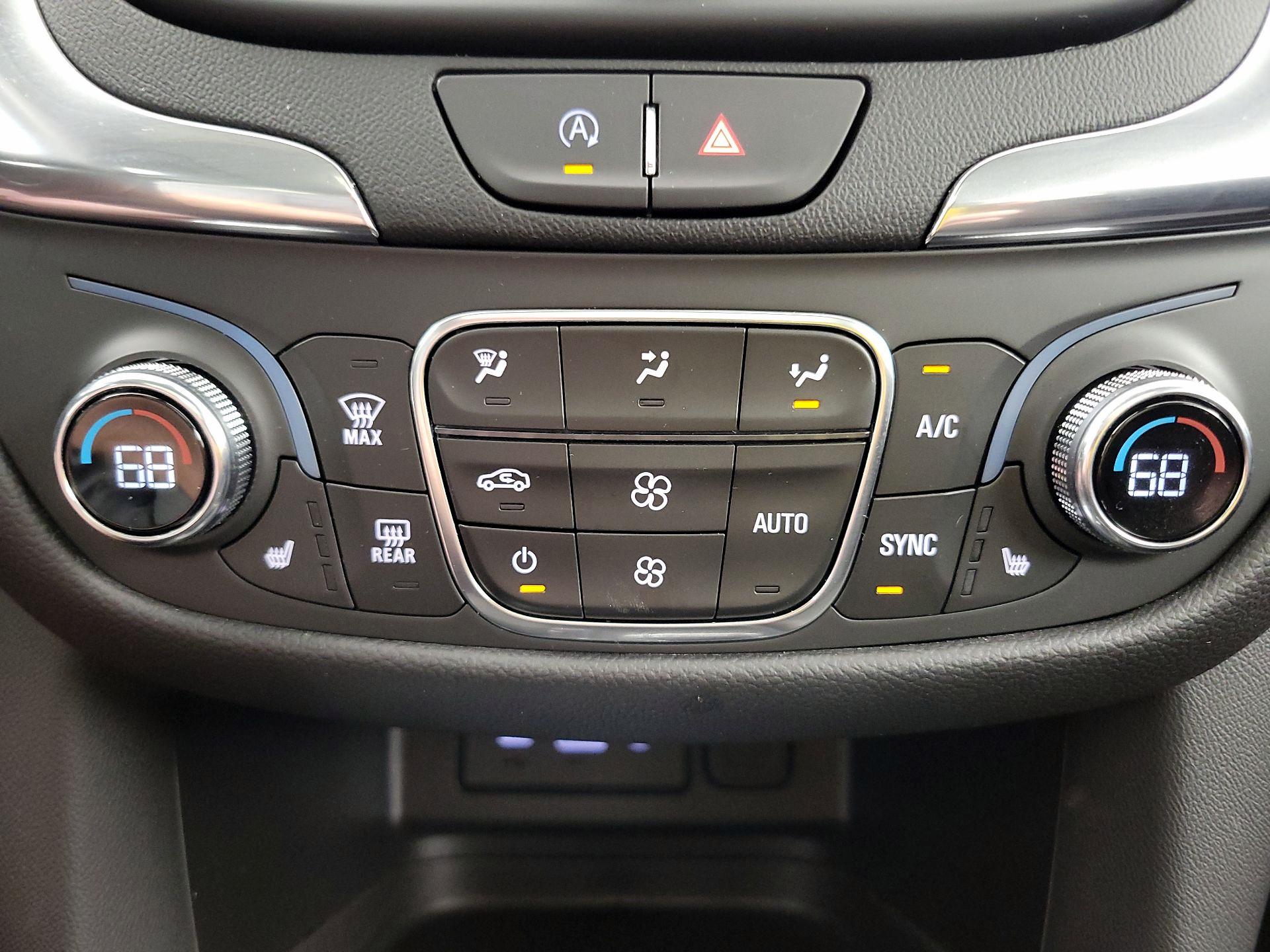 Thumbnail: 2022 Chevrolet Equinox - 16