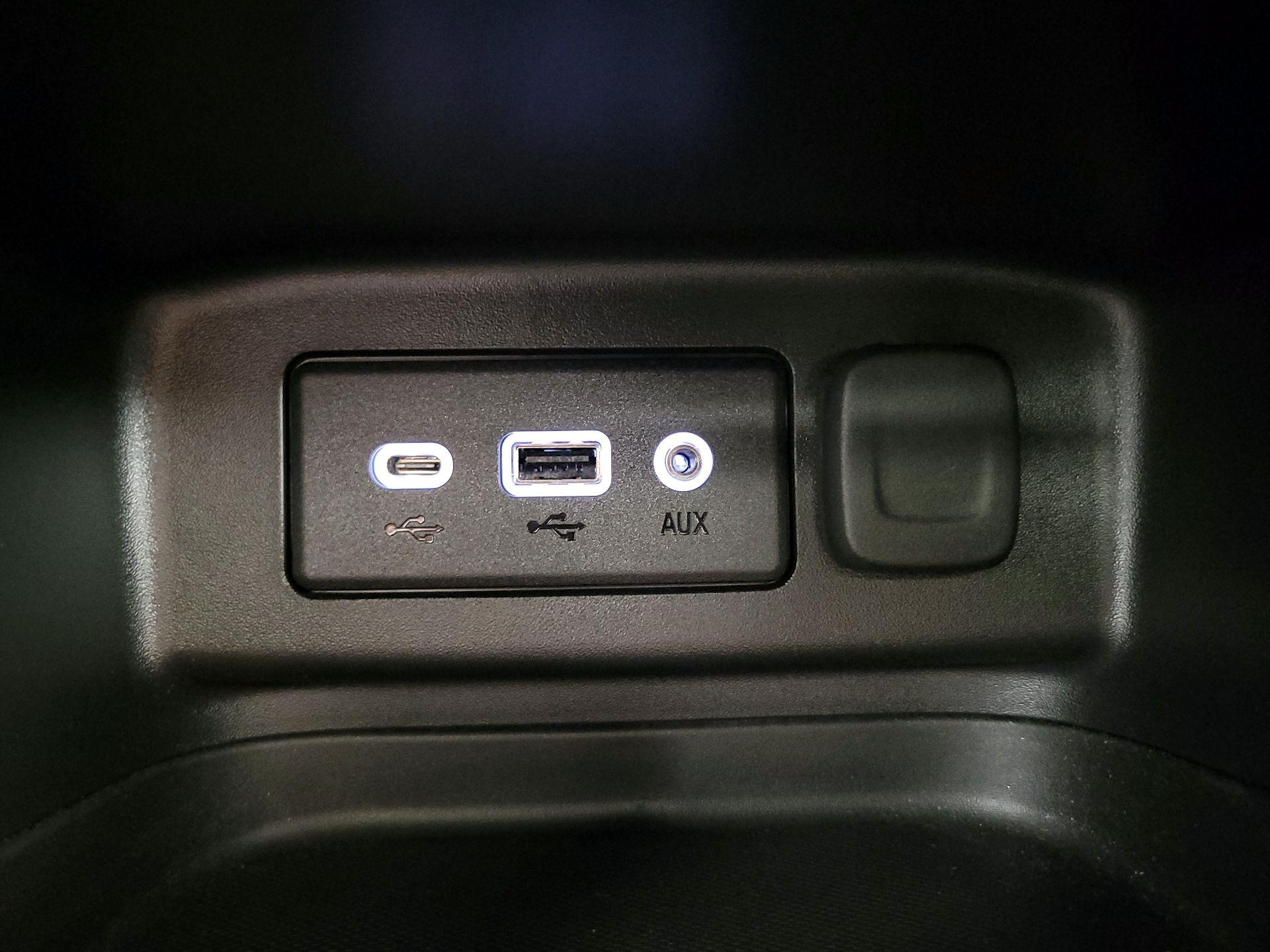 Thumbnail: 2022 Chevrolet Equinox - 18