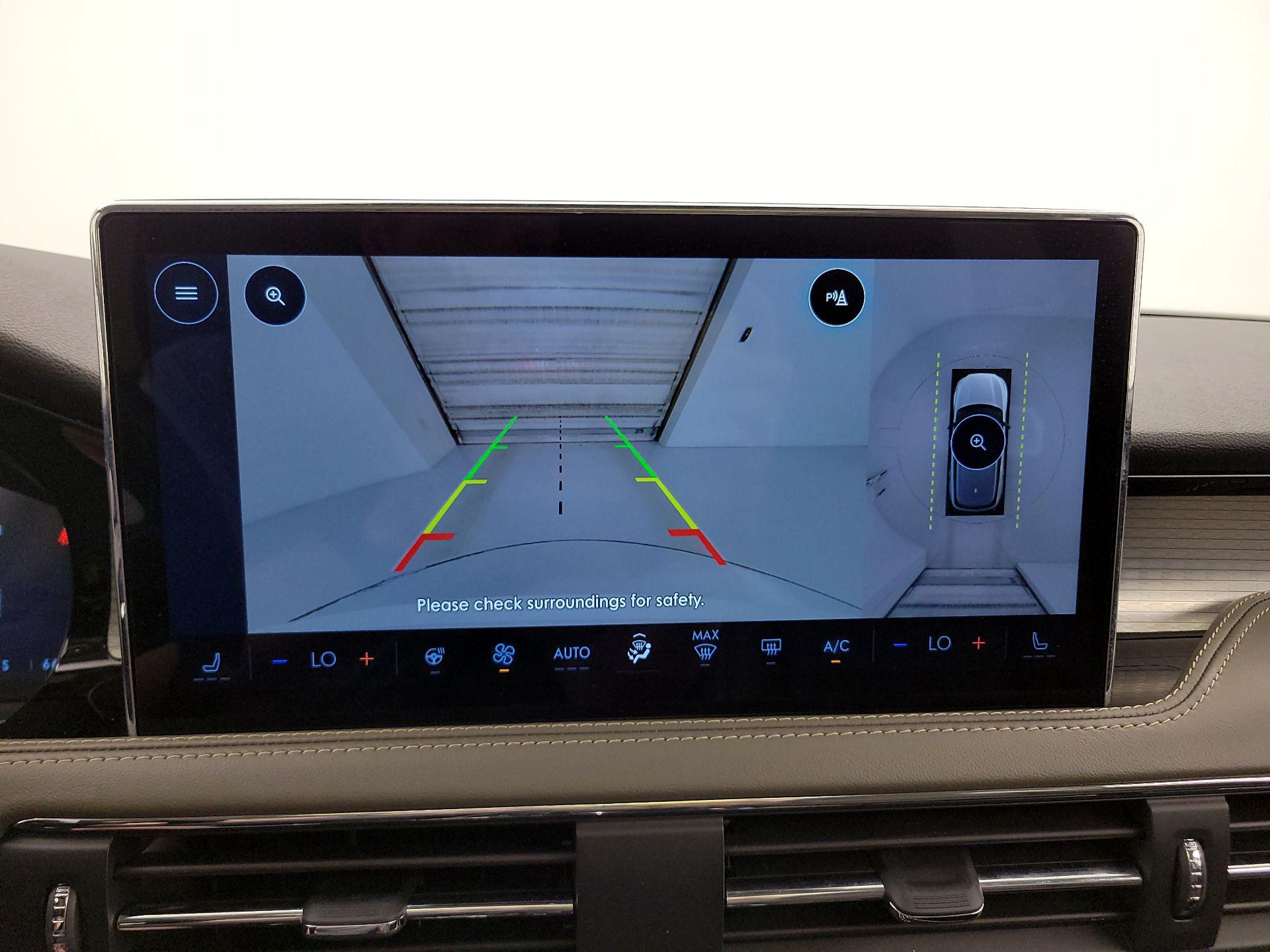 Thumbnail: 2024 Lincoln Corsair - 15