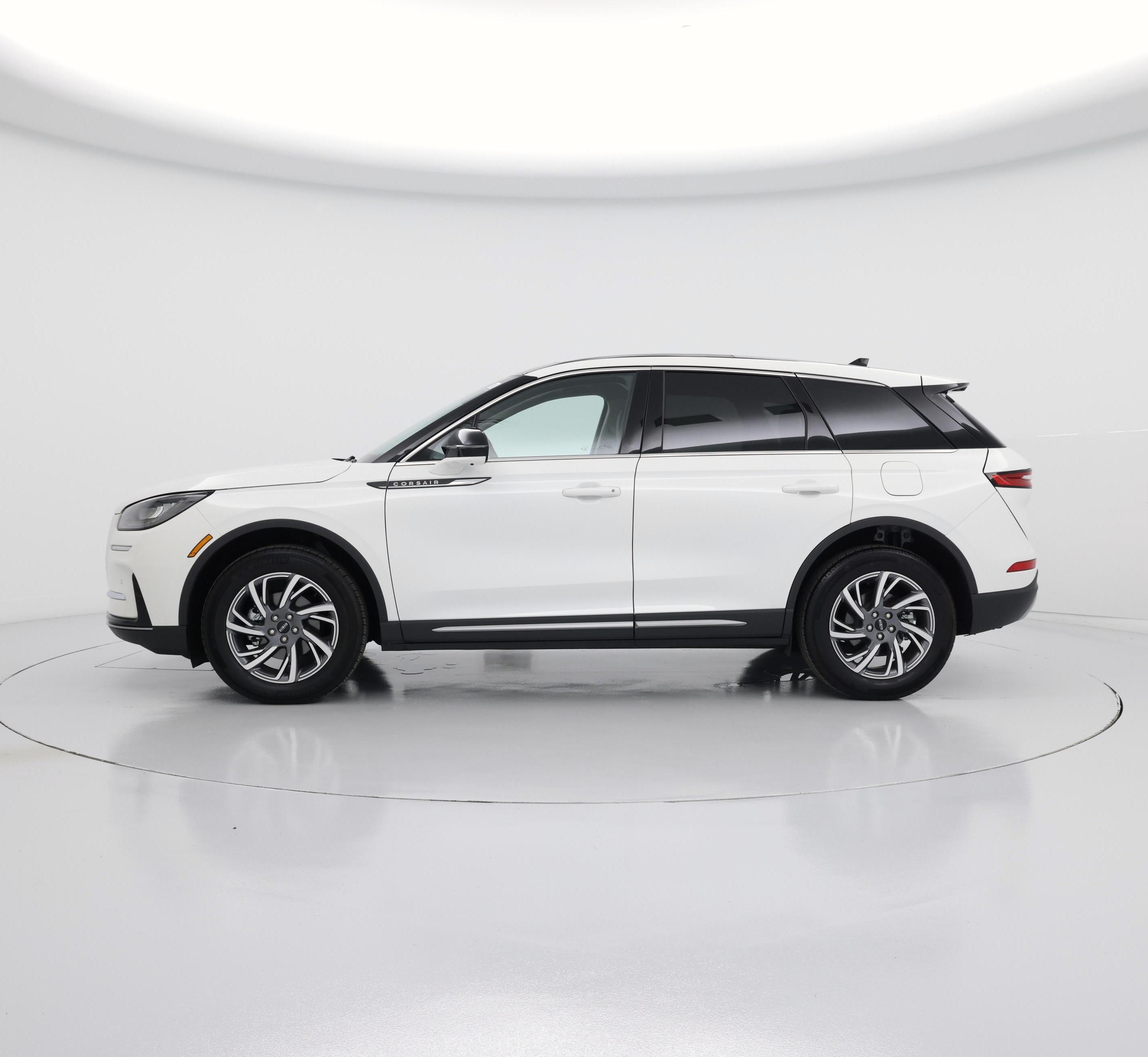 Thumbnail: 2024 Lincoln Corsair - 3