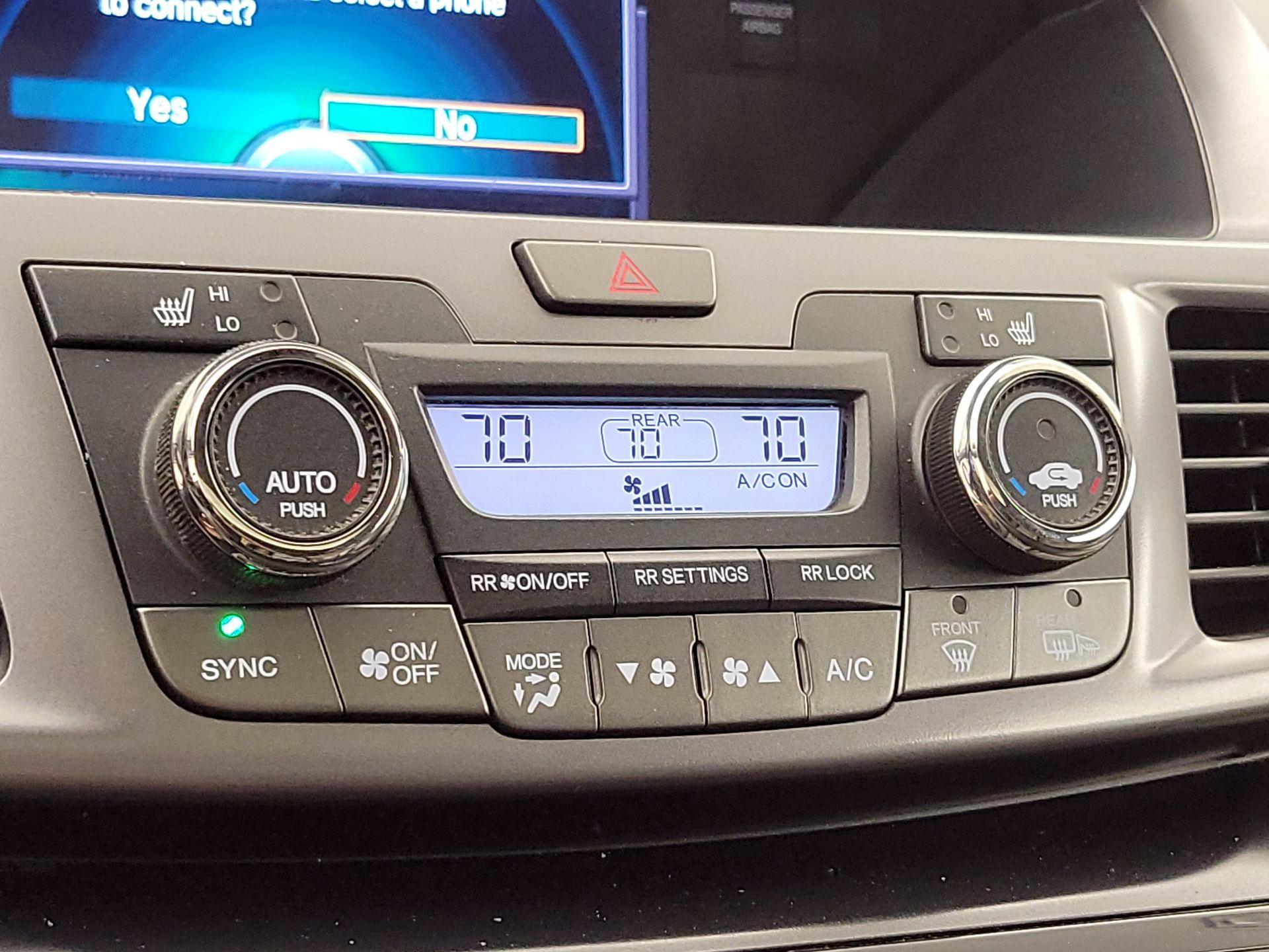 Thumbnail: 2014 Honda Odyssey - 16