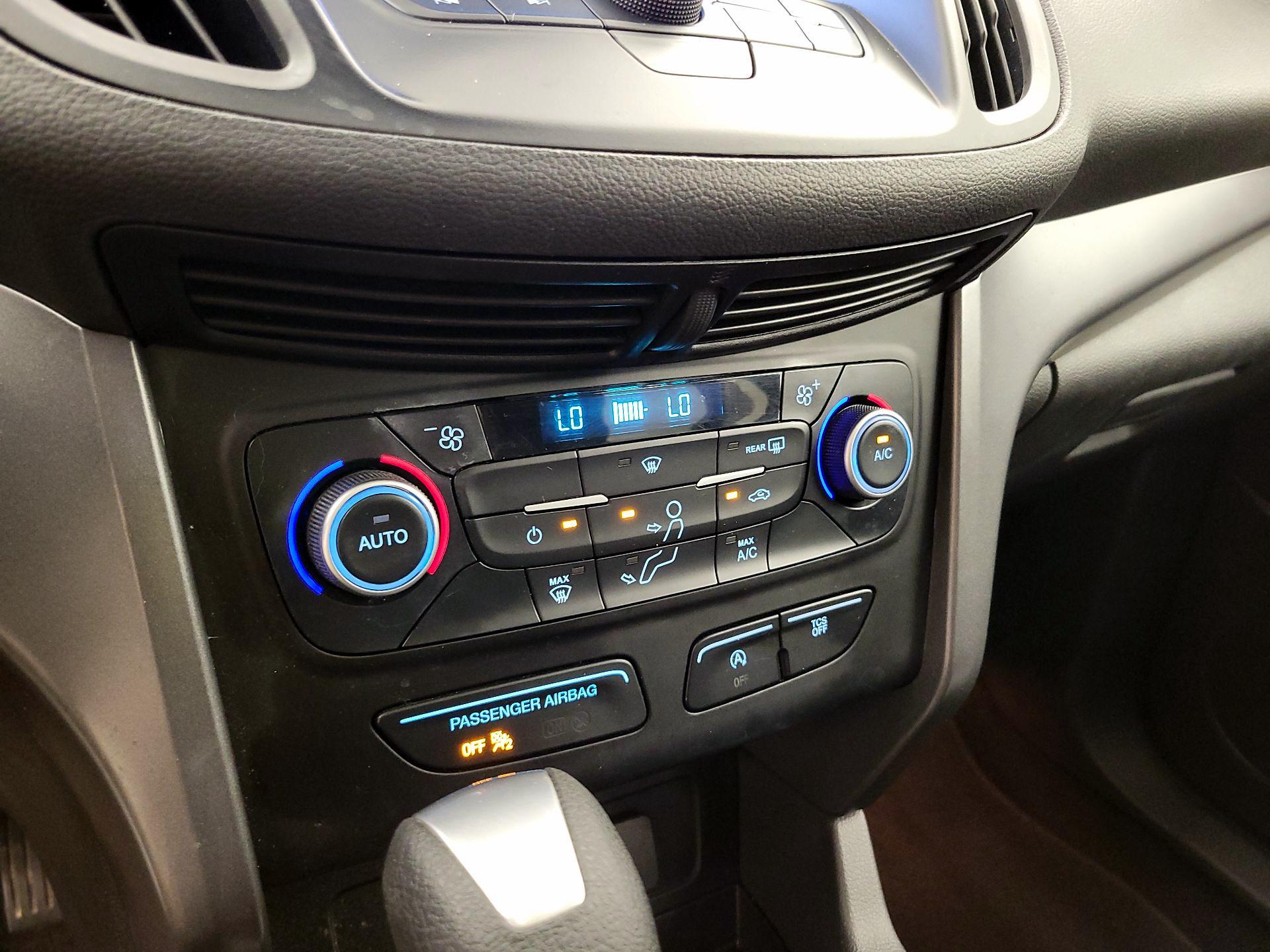 Thumbnail: 2017 Ford Escape - 16