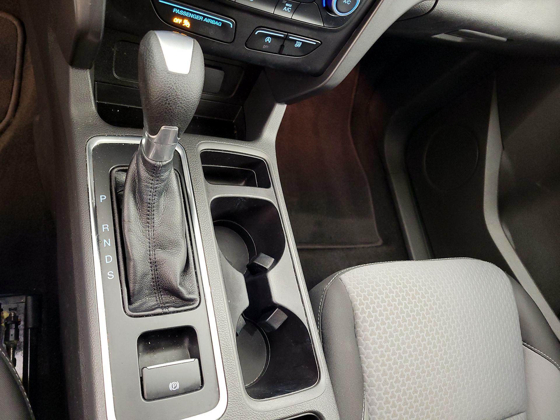 Thumbnail: 2017 Ford Escape - 17