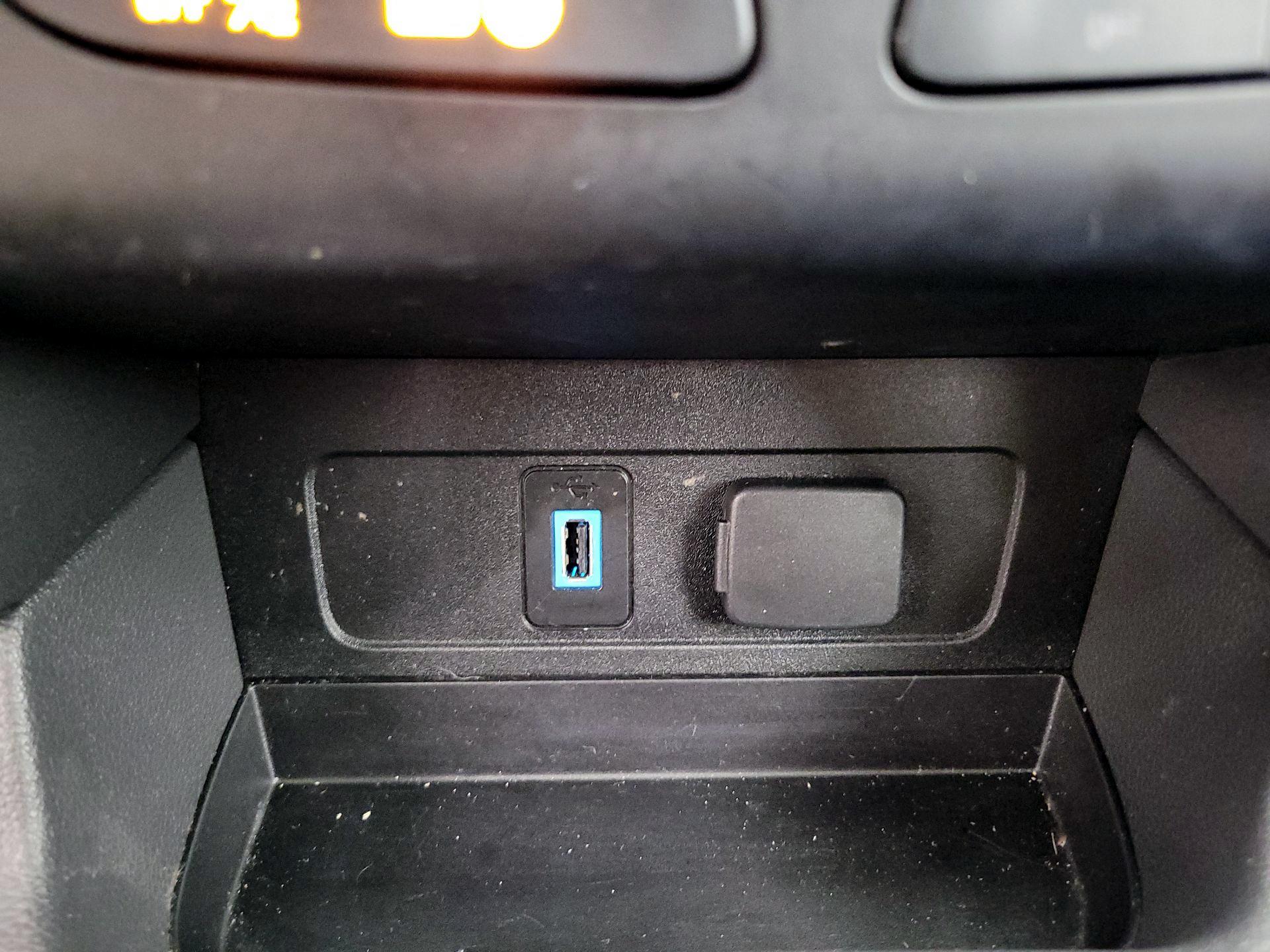 Thumbnail: 2017 Ford Escape - 18