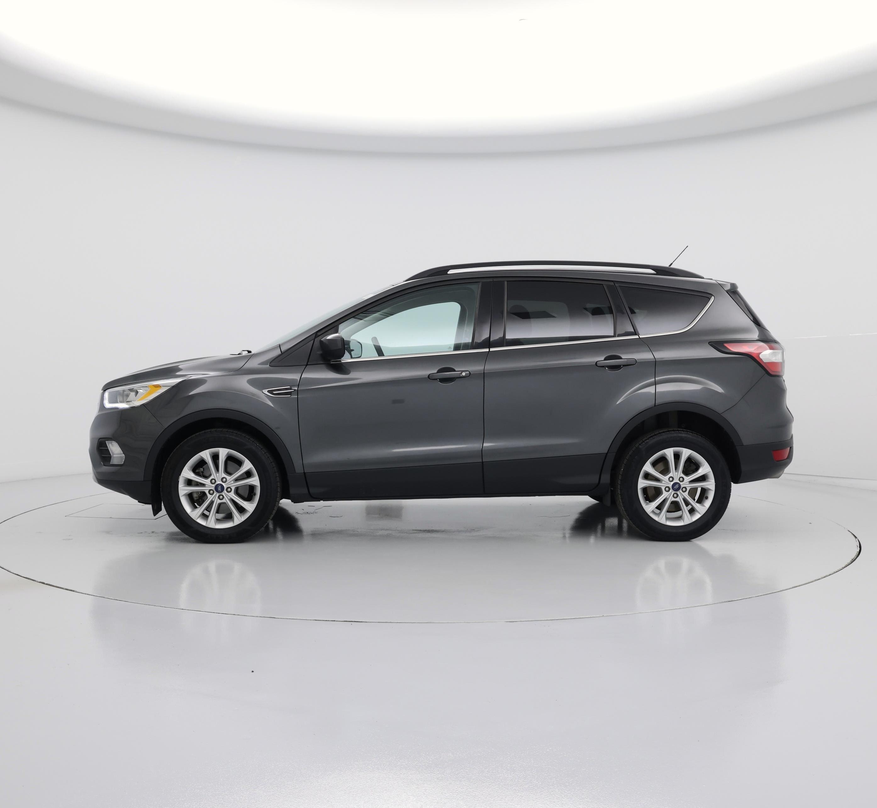 Thumbnail: 2017 Ford Escape - 3