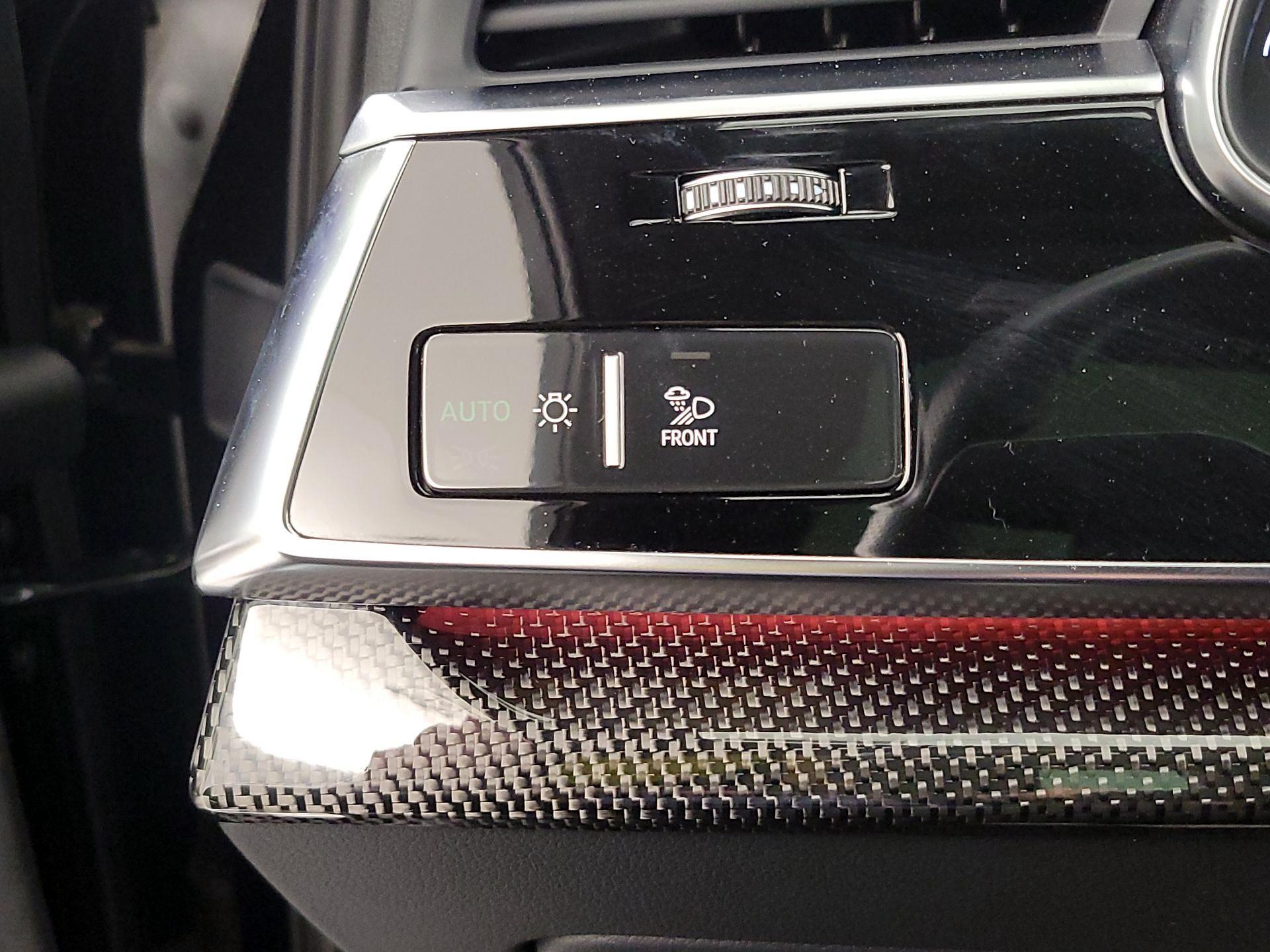 Thumbnail: 2023 Audi SQ7 - 13