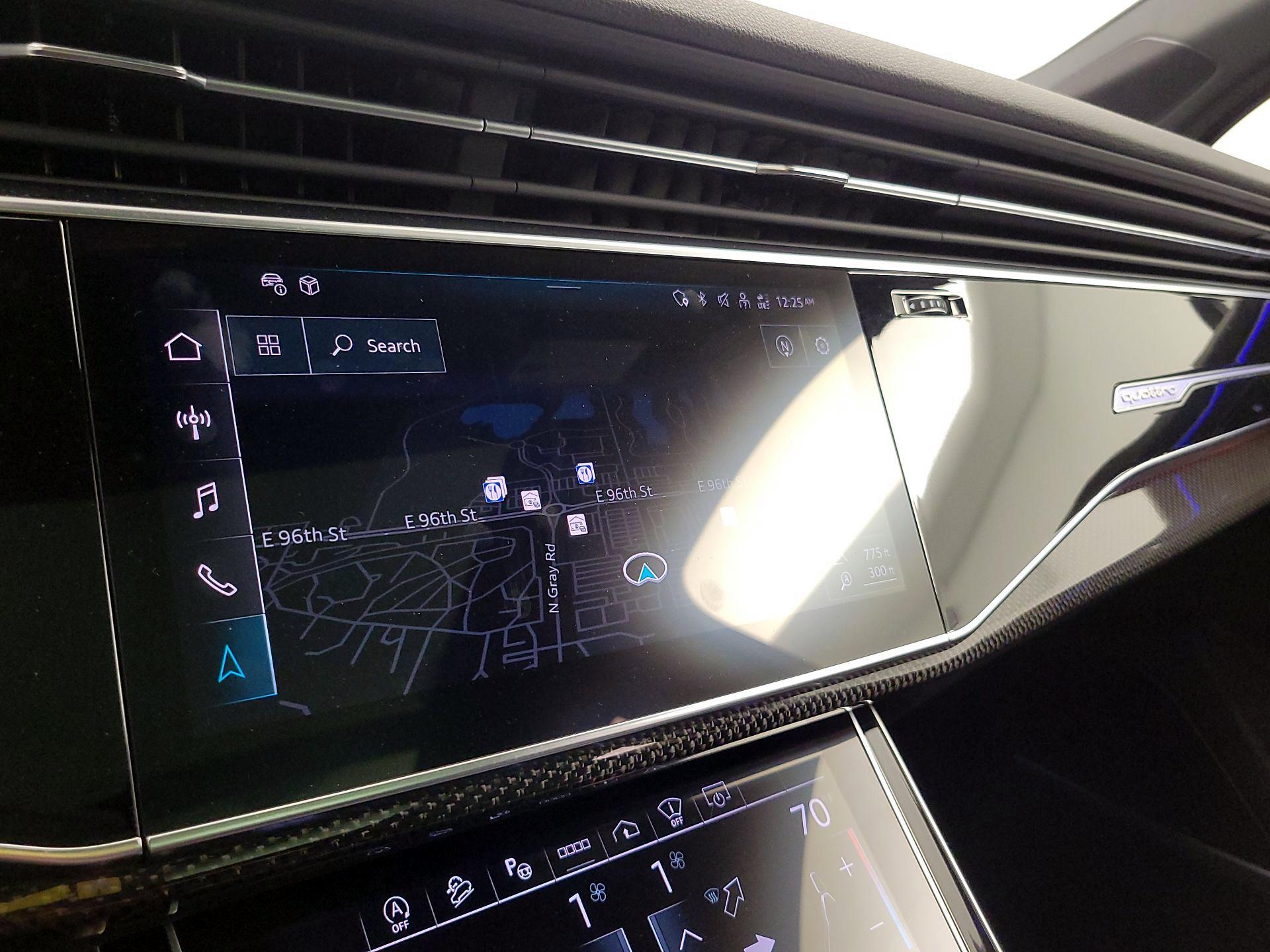 Thumbnail: 2023 Audi SQ7 - 14