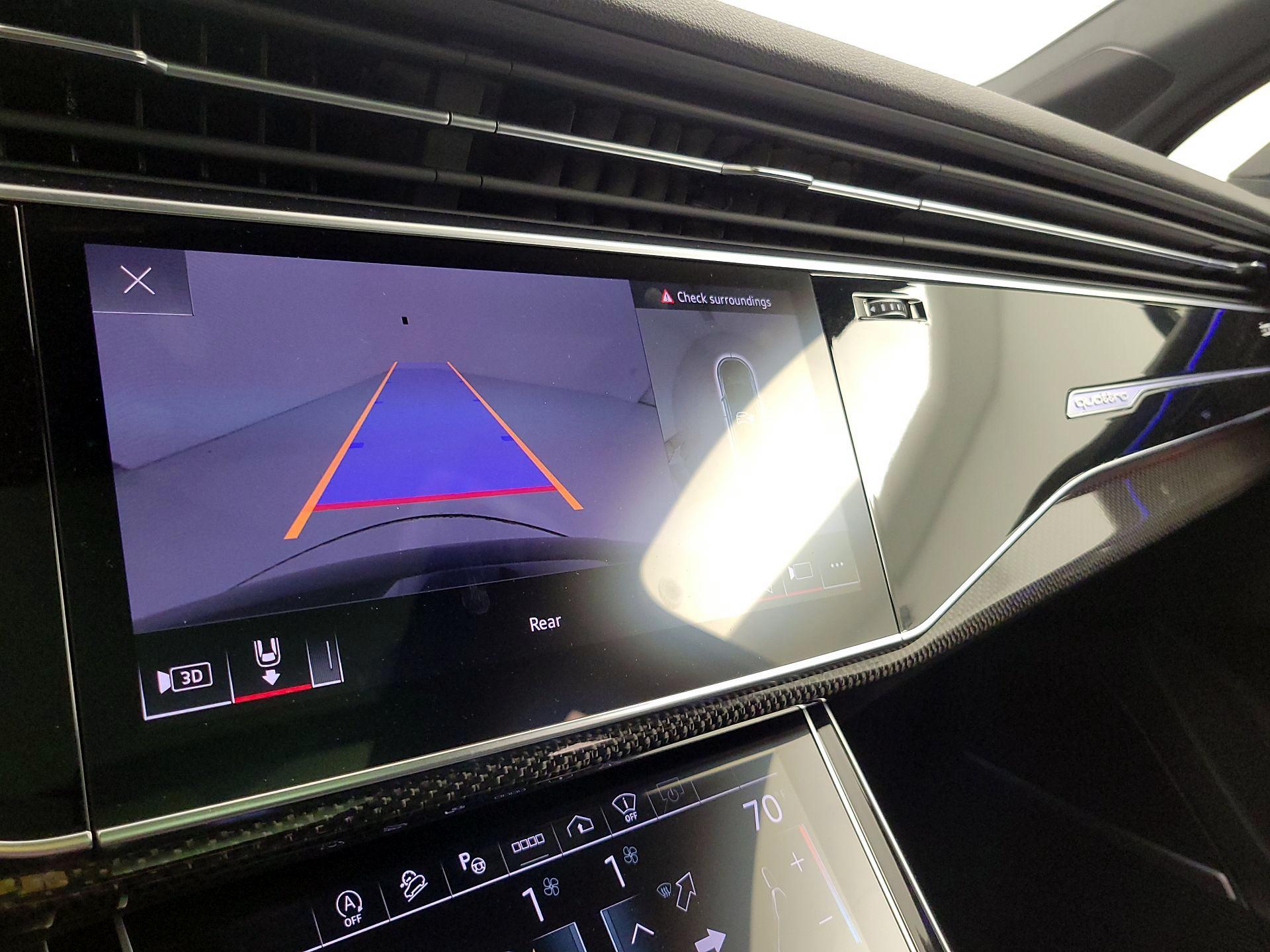 Thumbnail: 2023 Audi SQ7 - 15