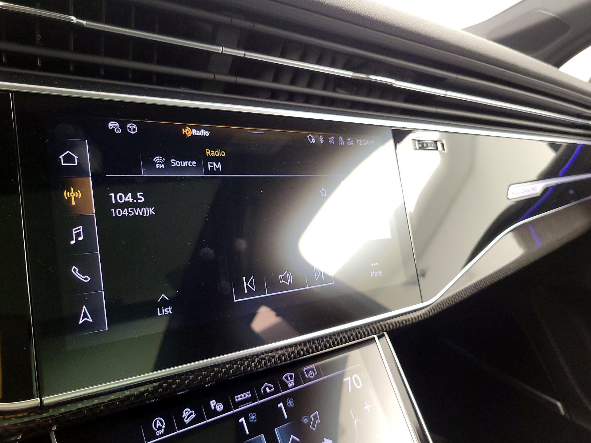 Thumbnail: 2023 Audi SQ7 - 16