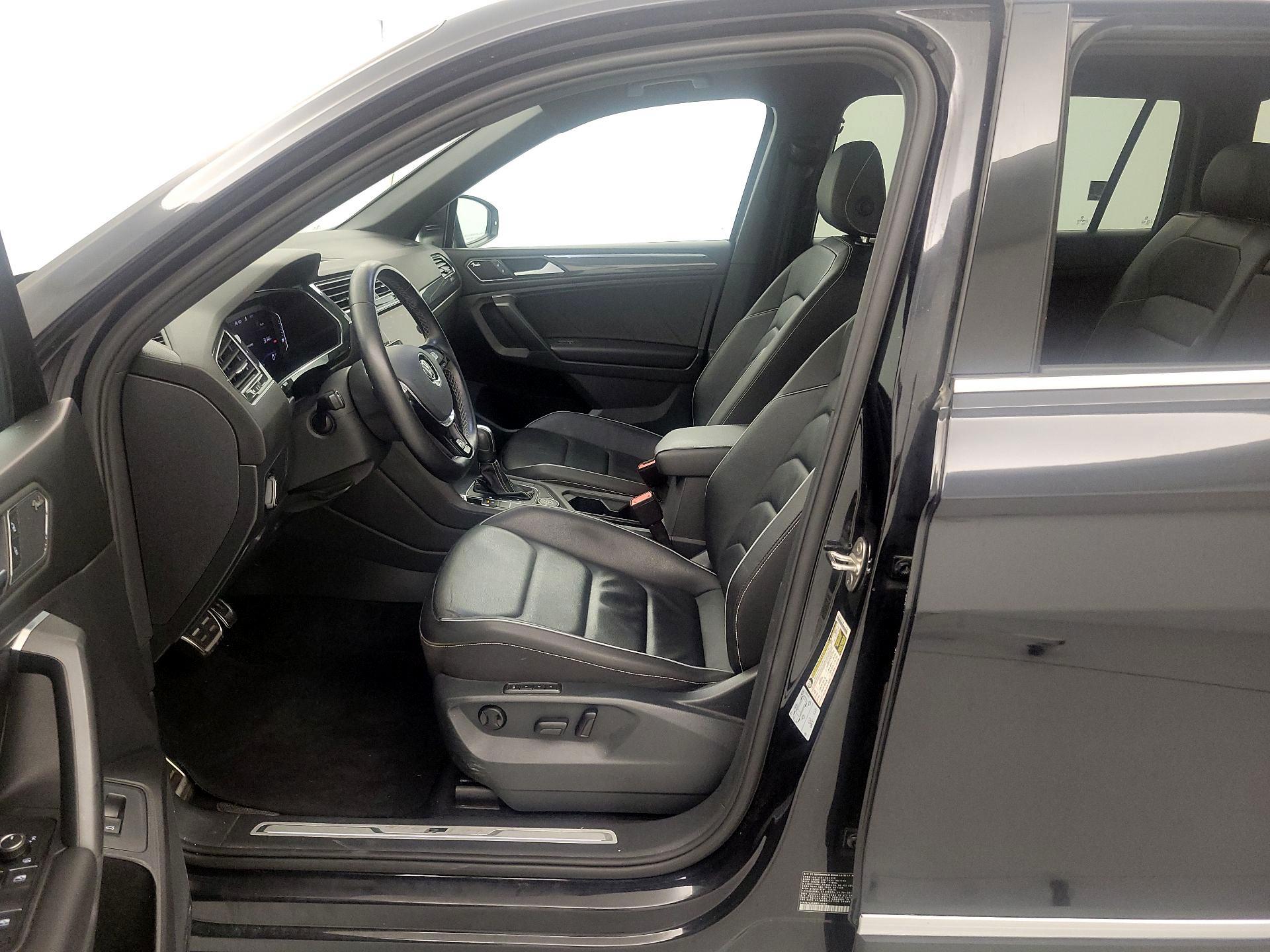 Thumbnail: 2021 Volkswagen Tiguan - 11