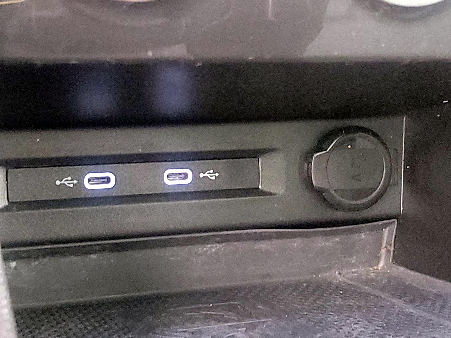 Thumbnail: 2021 Volkswagen Tiguan - 19