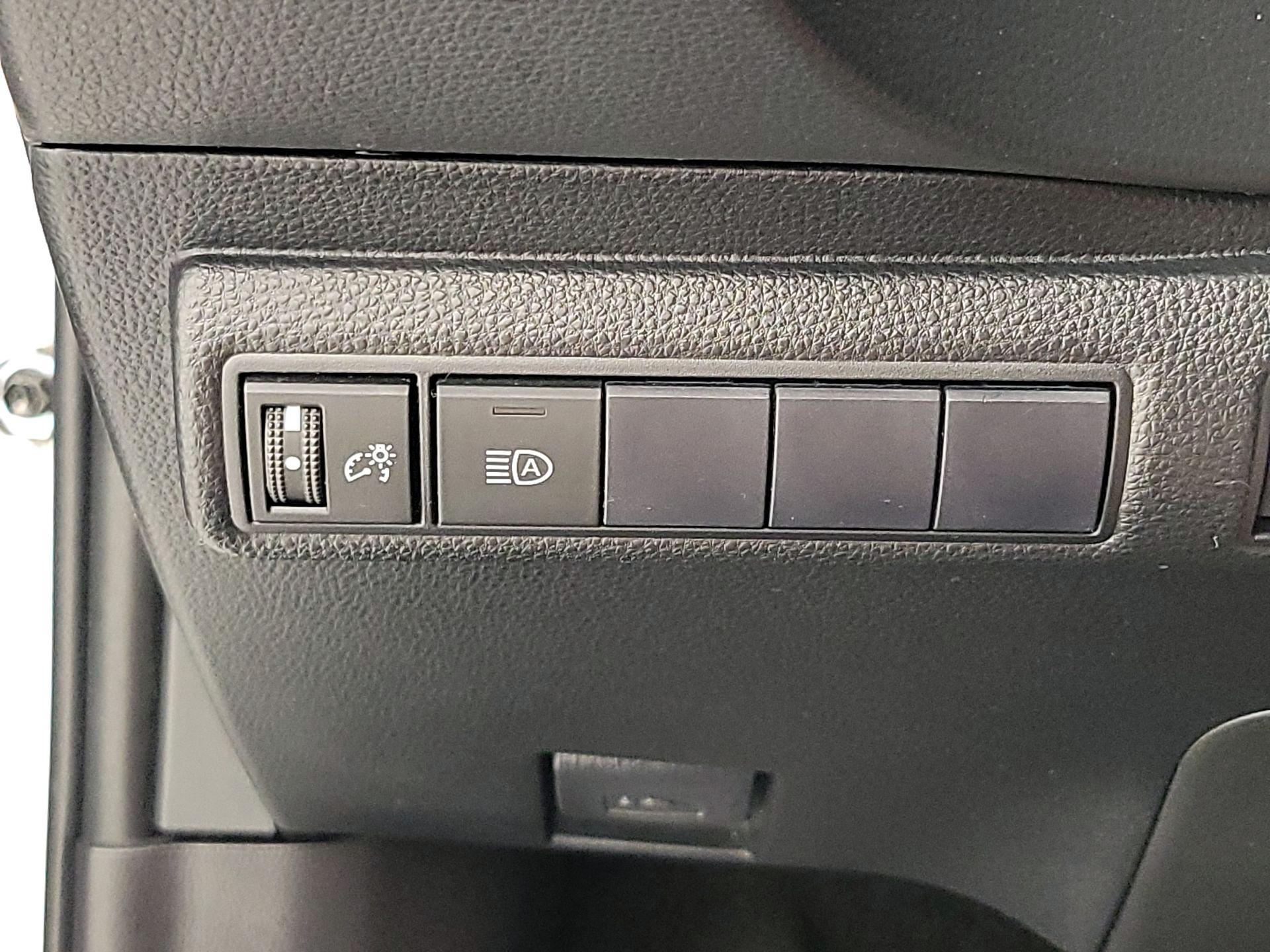 Thumbnail: 2021 Toyota Corolla - 13