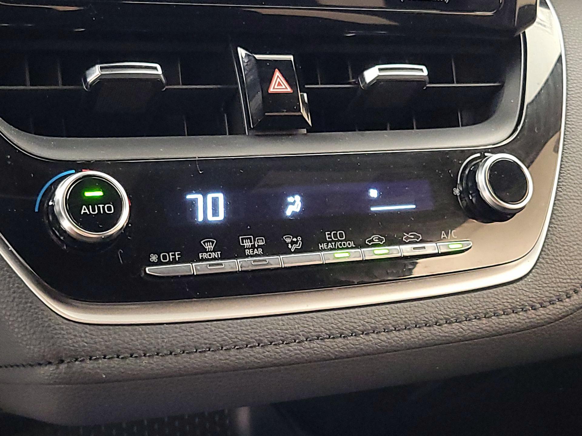 Thumbnail: 2021 Toyota Corolla - 16