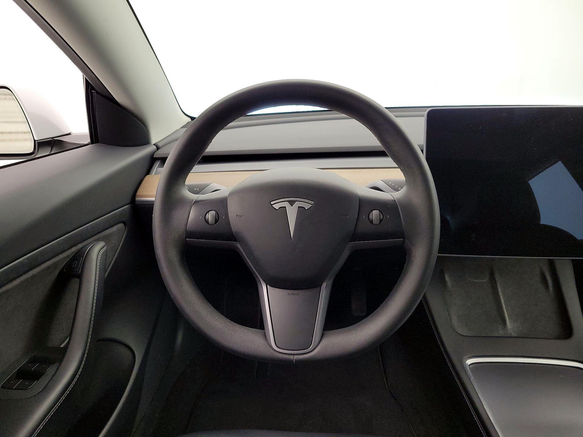 Thumbnail: 2021 Tesla Model 3 - 10