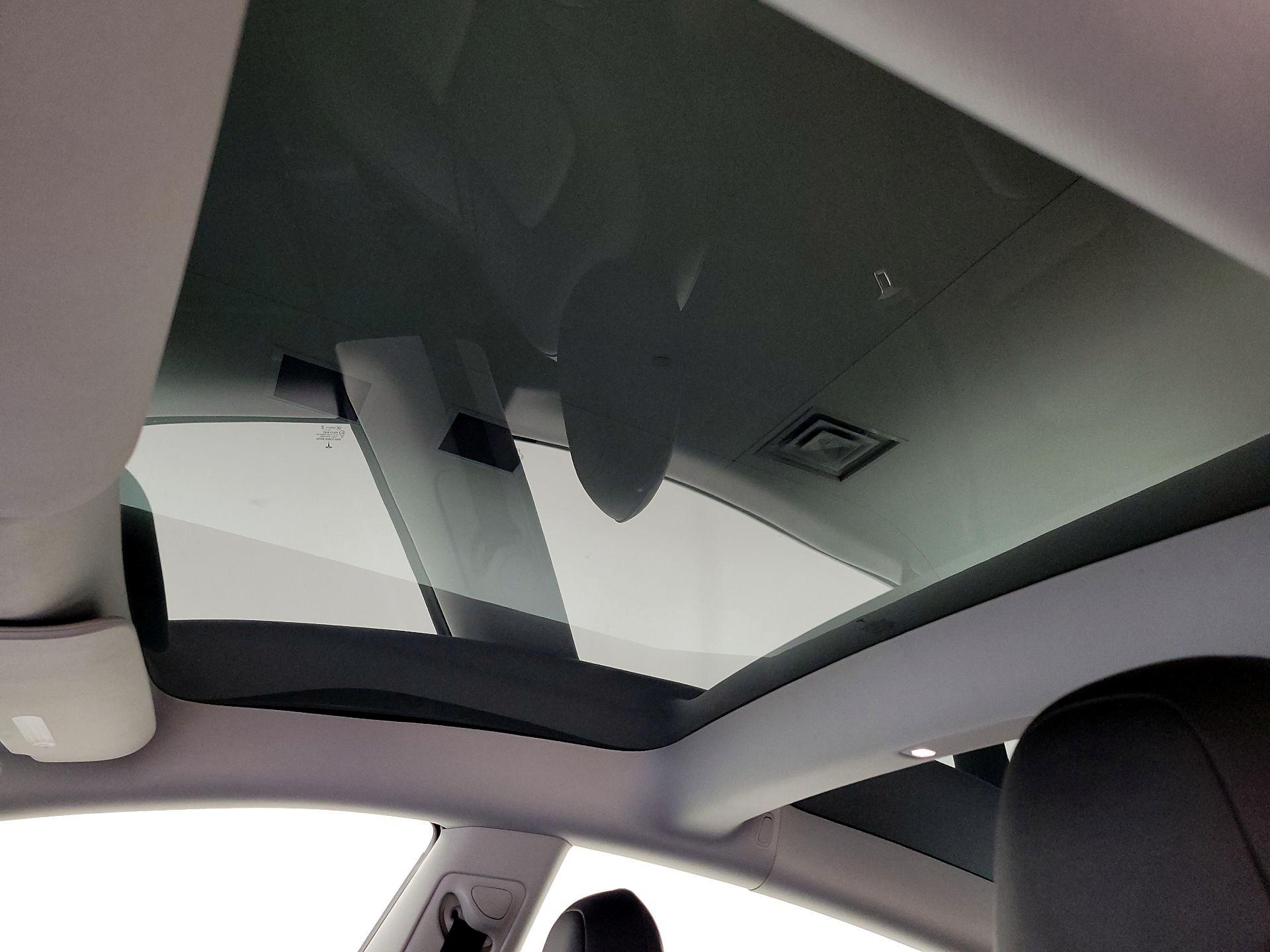 Thumbnail: 2021 Tesla Model 3 - 19