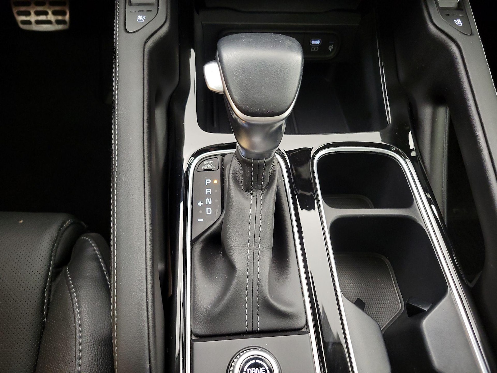 2024 Kia Telluride SX - Photo 19